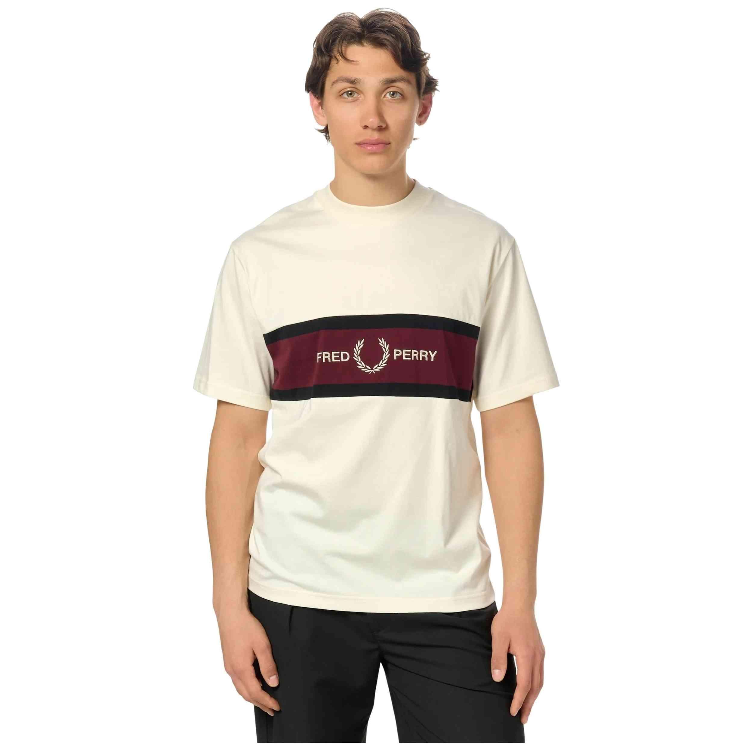 Maglia a maniche corte Fred perry modello M2405 per uomini 4/5
