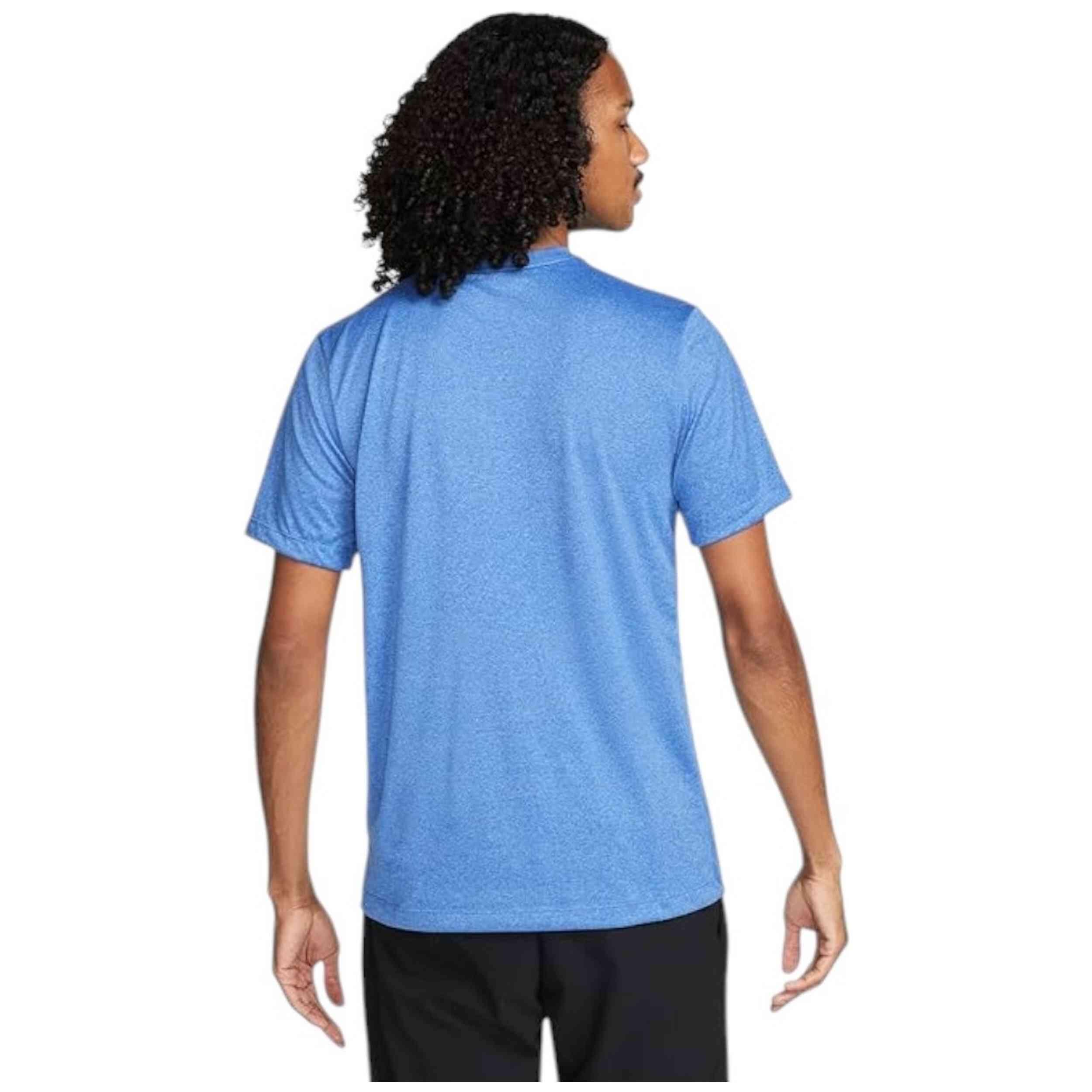 Camiseta de manga corta Nike modelo Dri-Fit Legend Fitness para hombre 2/4