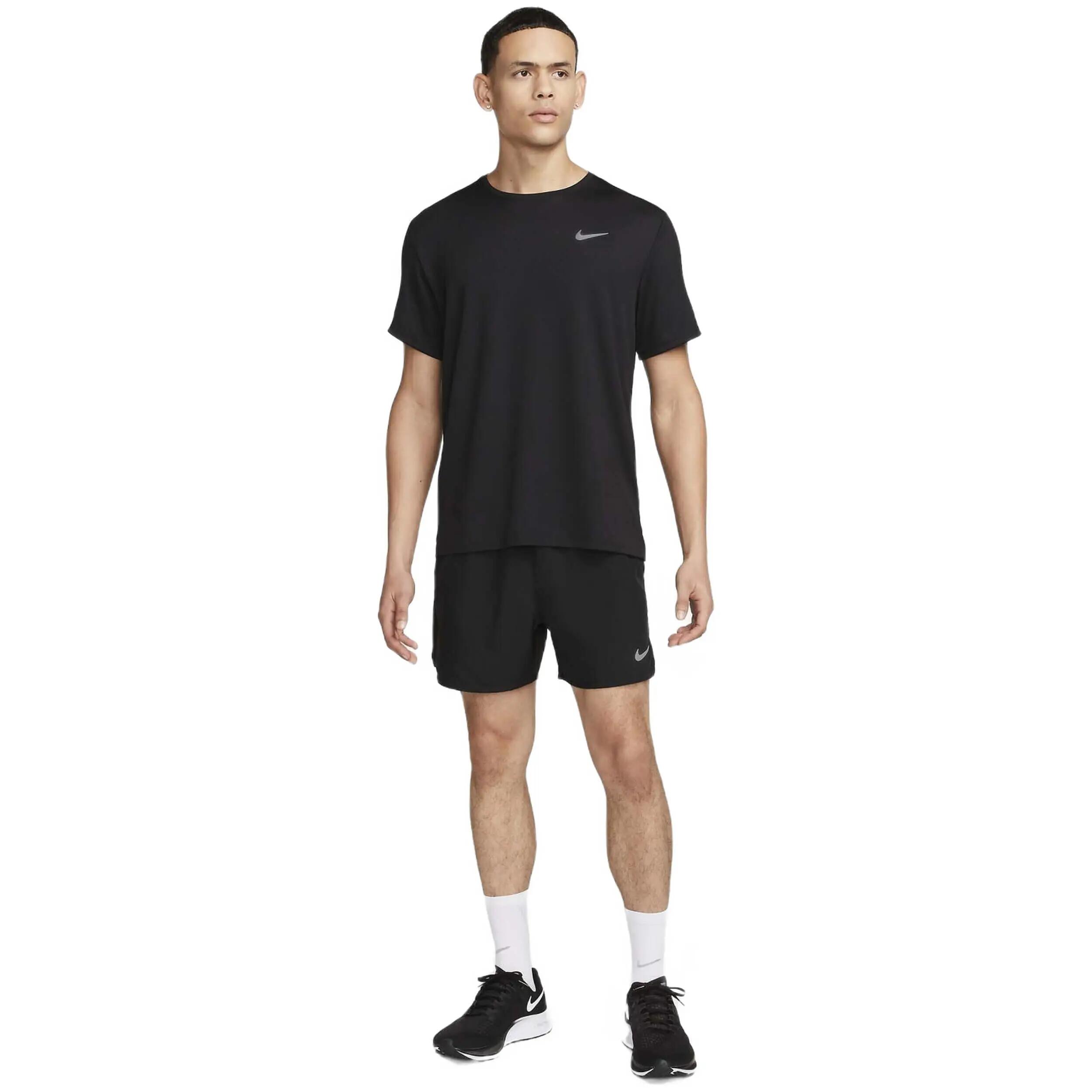 Maglia a maniche corte Nike modello DV9315-010 per uomini 2/5