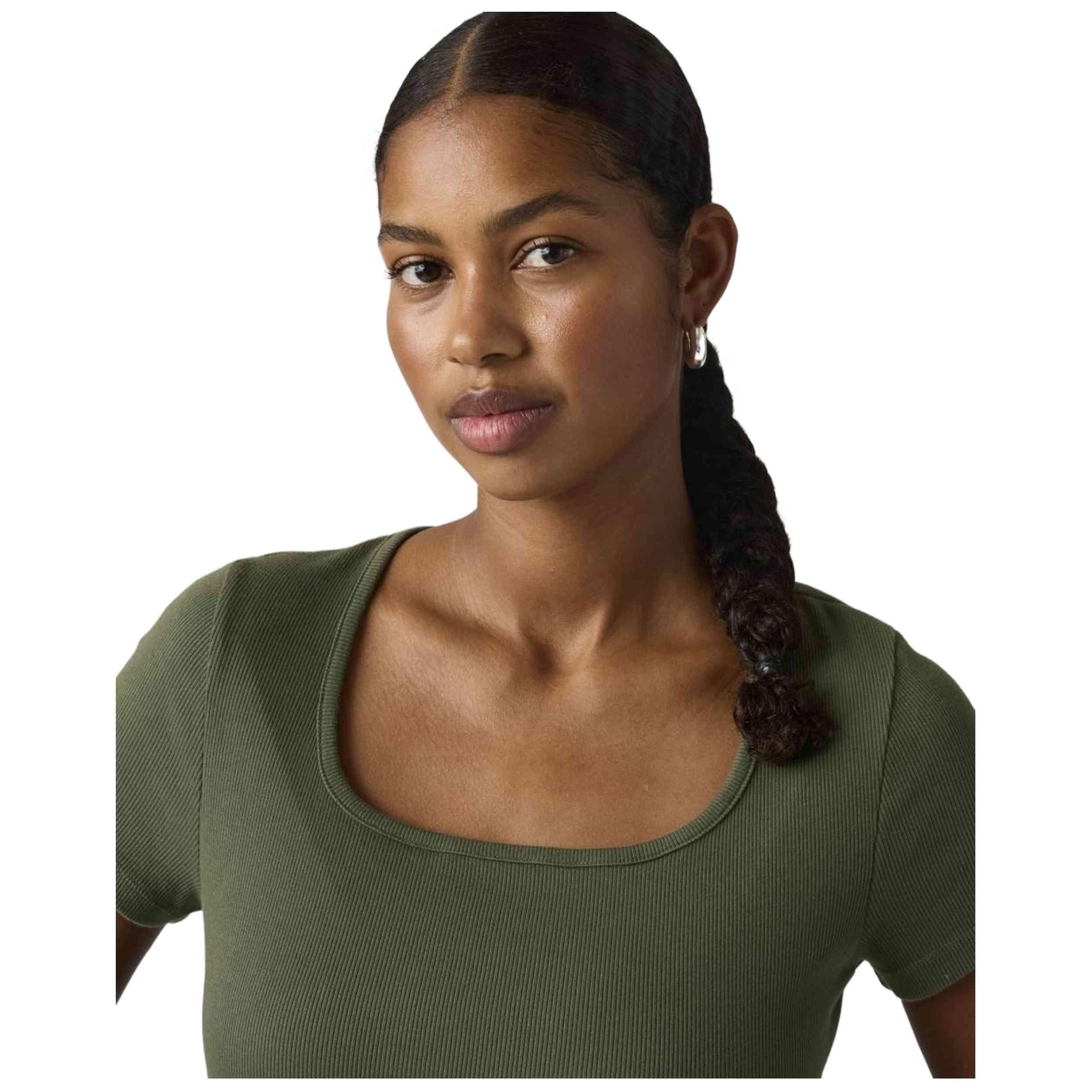 T-shirt met korte mouwen Levi's model ESSENTIAL SQRD NECK TEE GARME voor vrouwen 3/5
