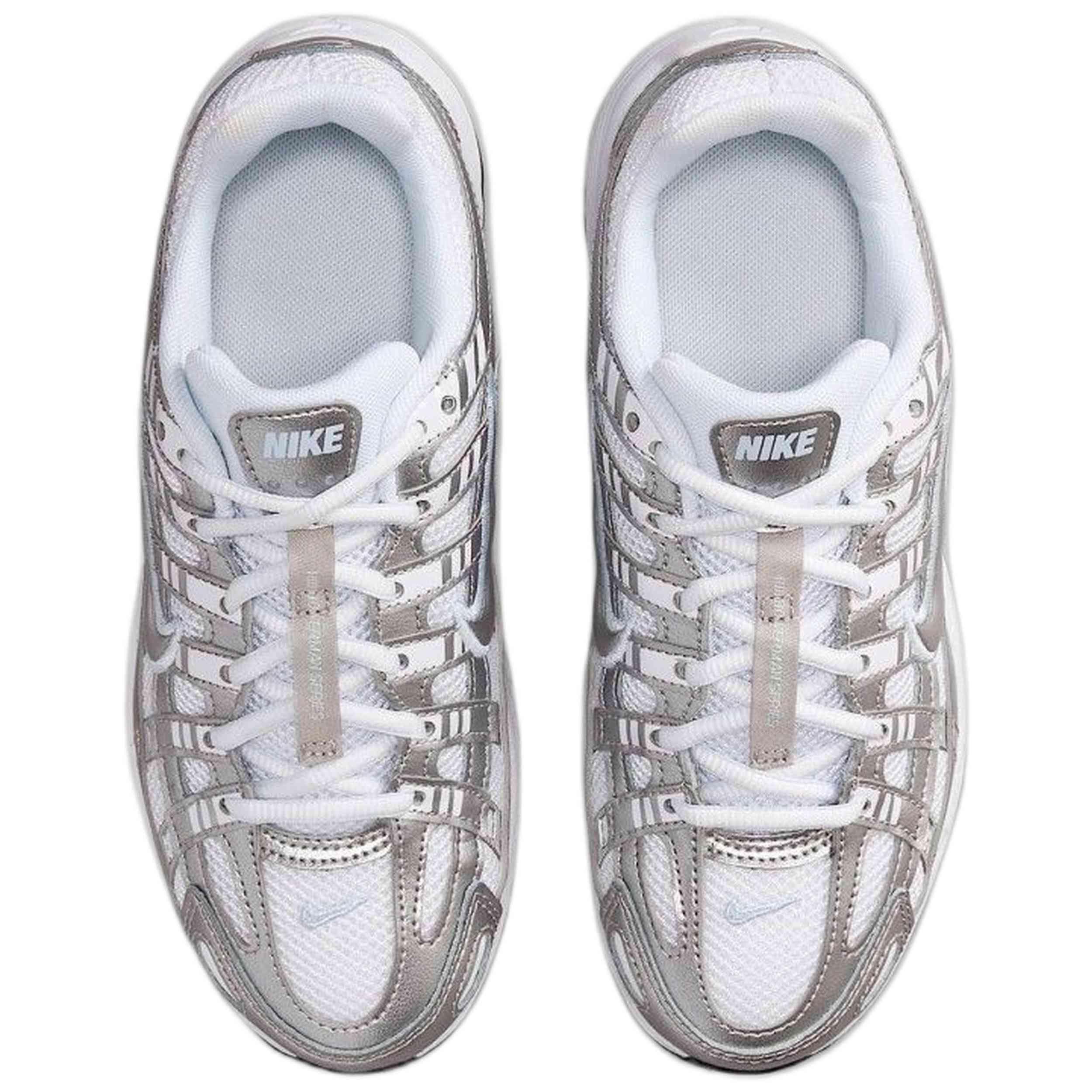 Scarpe Nike modello HV5064-101 per donne 4/5