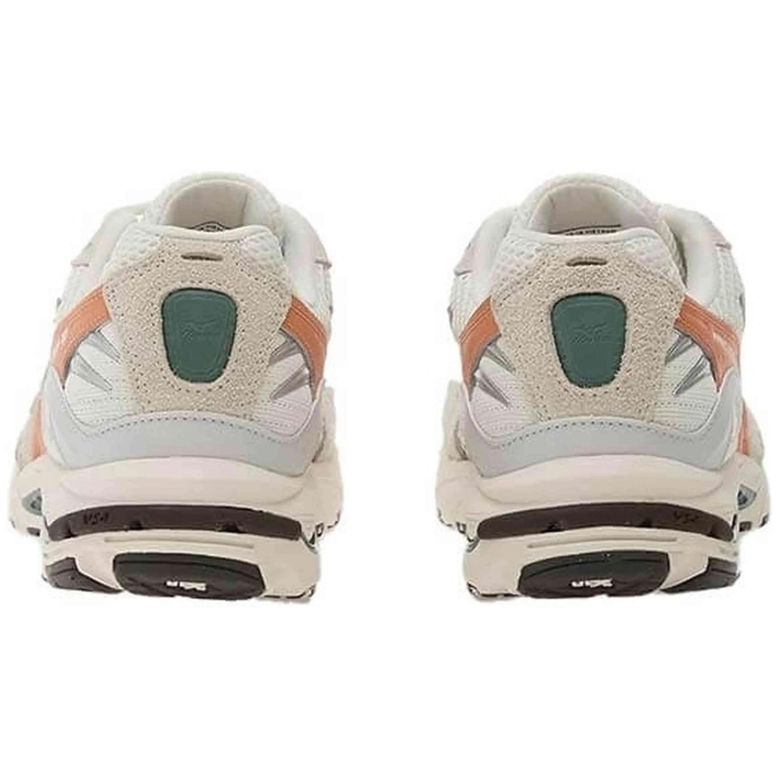 Chaussures de course Mizuno modèle D1GA2611-001 pour homme 3/4