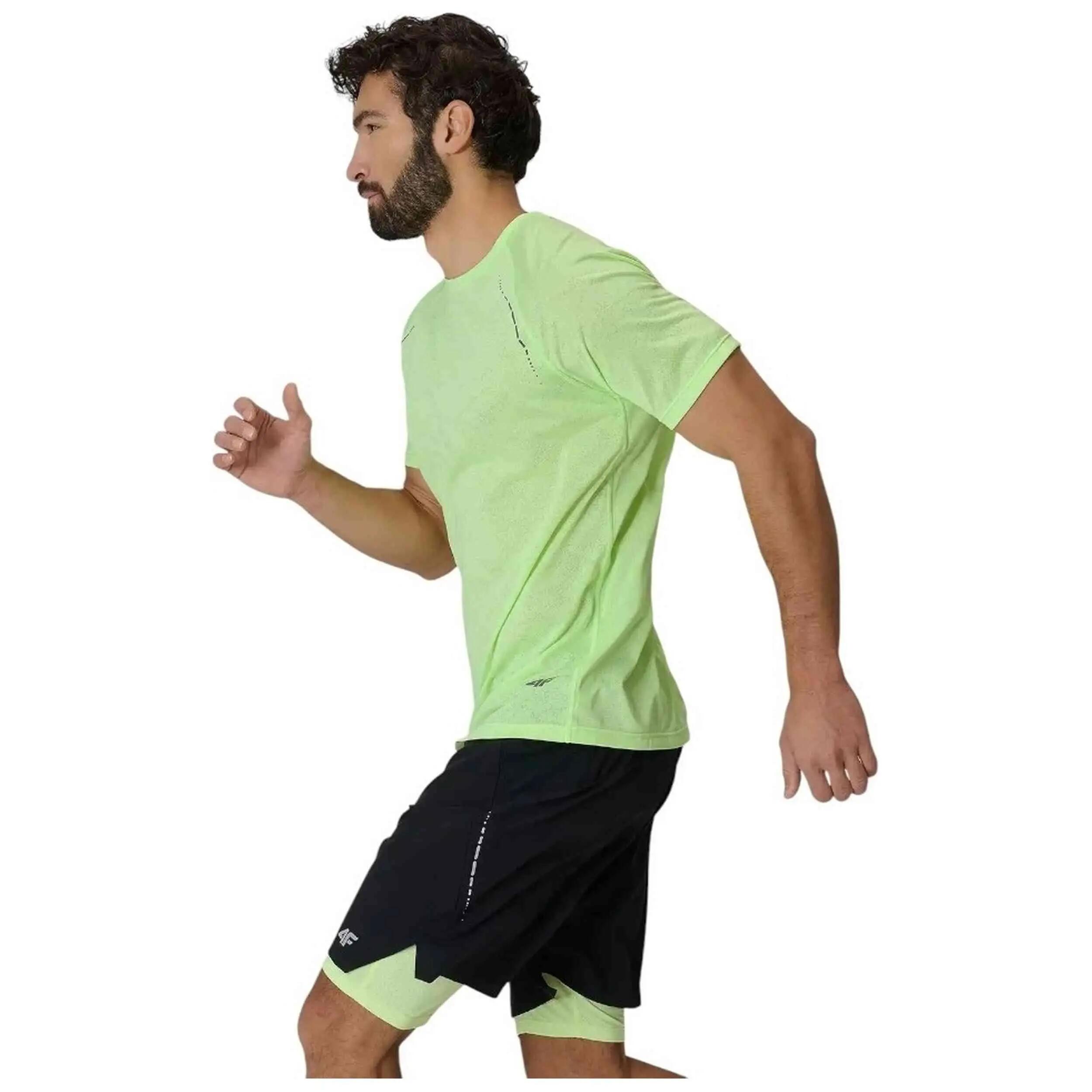 Camiseta de manga corta 4F modelo WSS26TFTSM1800-41S para hombre 3/4