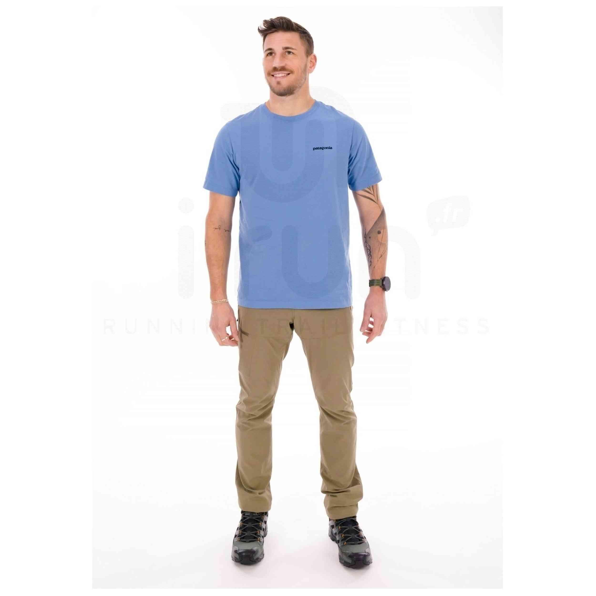 T-shirt met korte mouwen Patagonia model Camiseta Patagonia P-6 Logo voor mannen 3/4