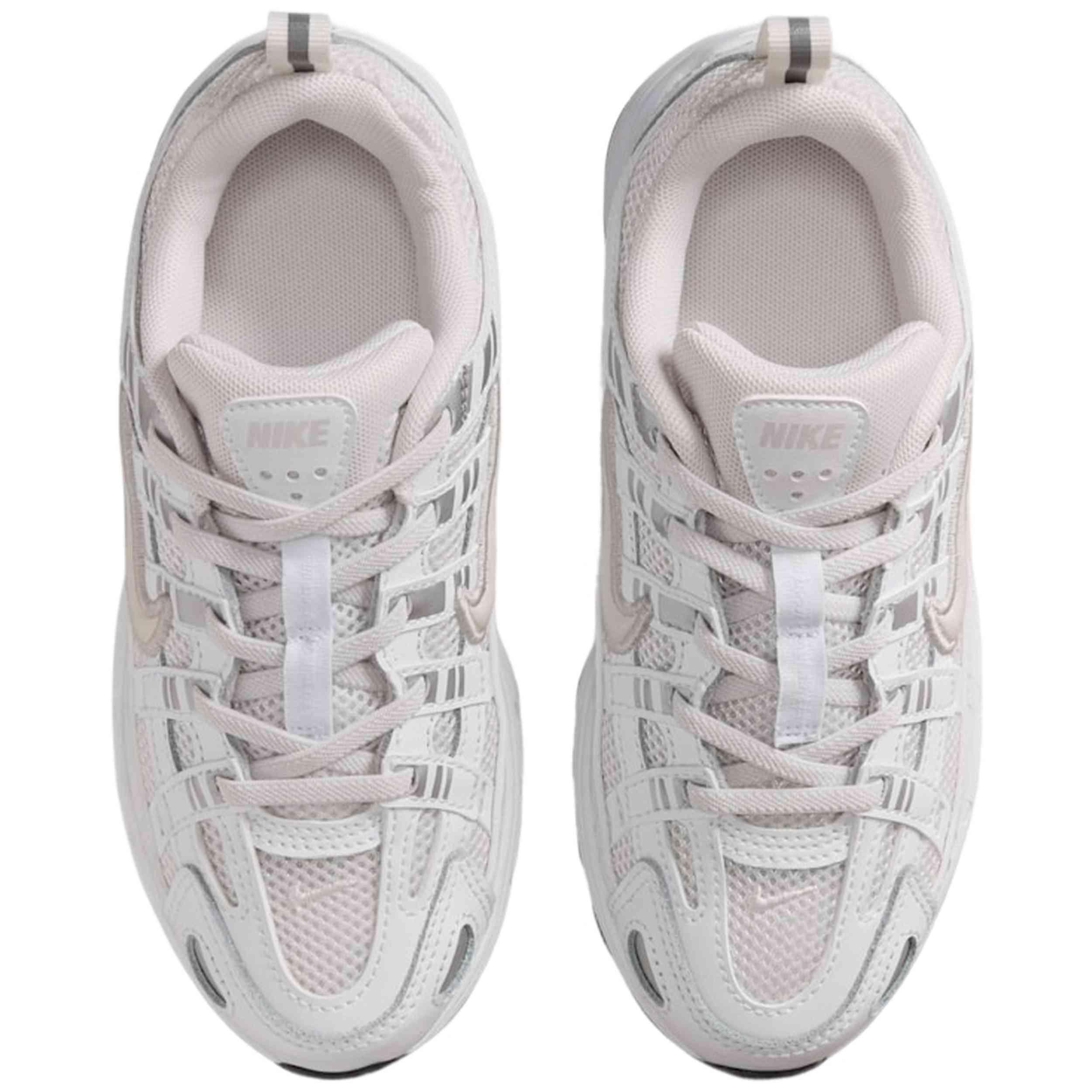Baskets Nike modèle IO4647-017 pour unisexe 4/5