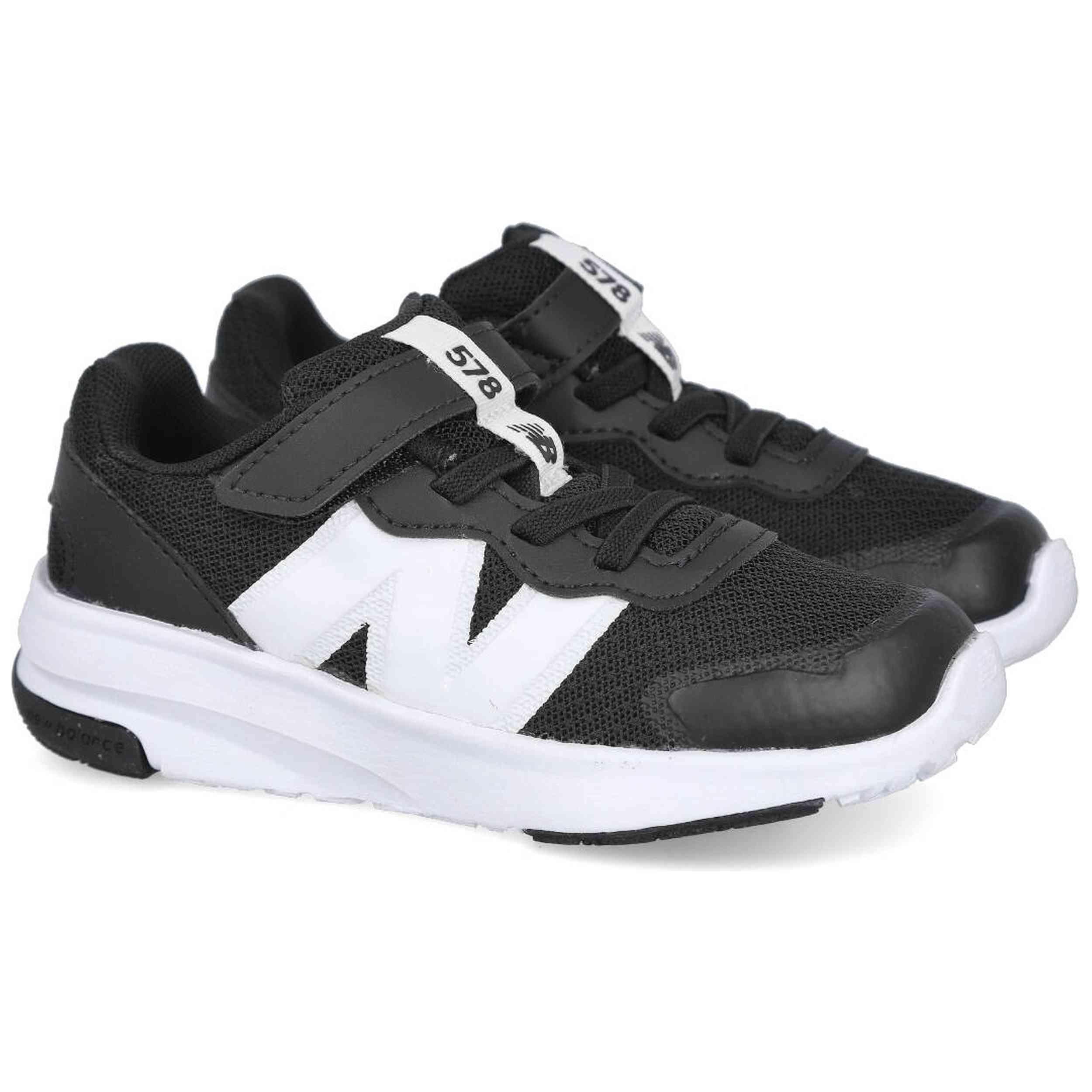 Schoen New balance model 070-440829 voor jongens 3/4