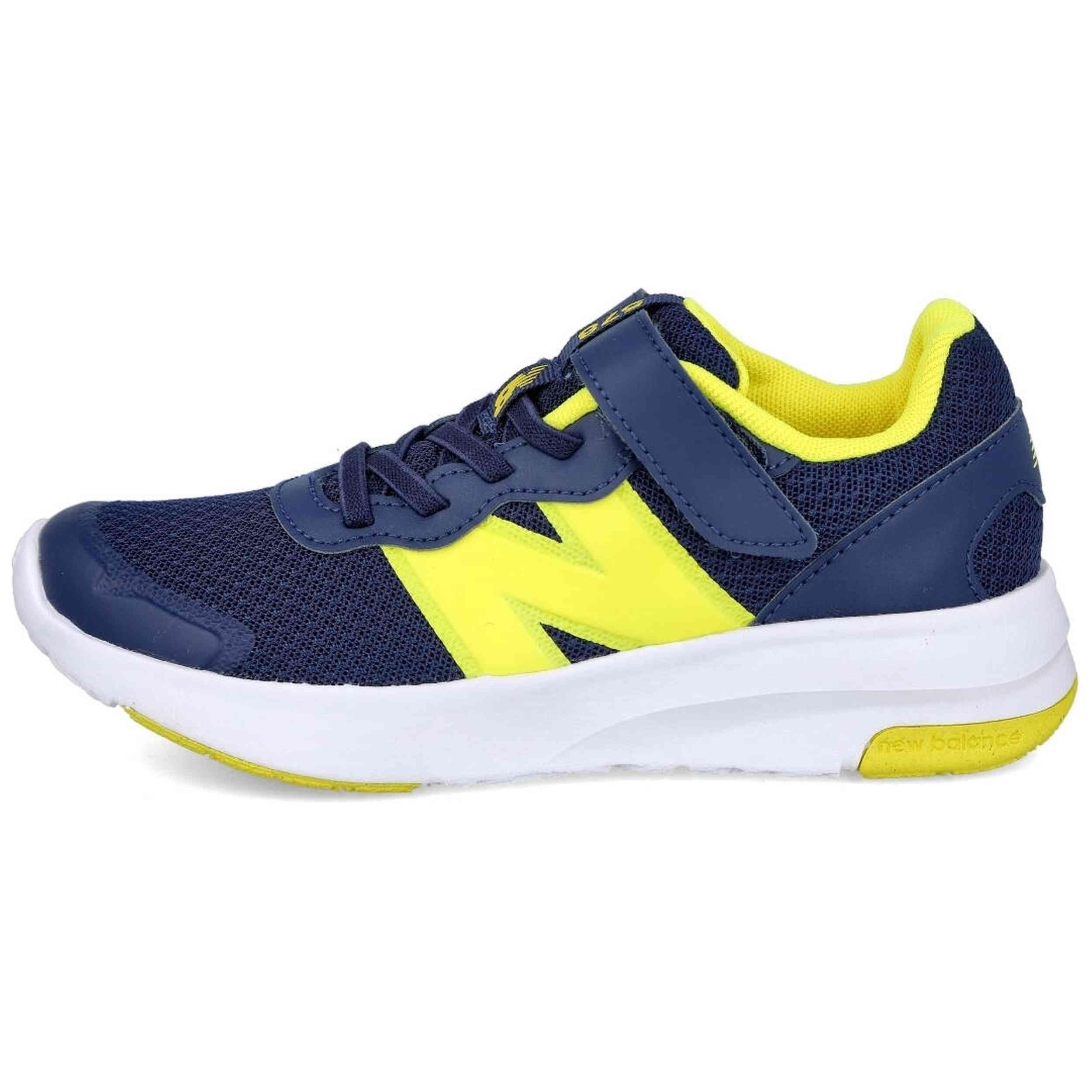Schoen New balance model 070-384755 voor jongens 2/3