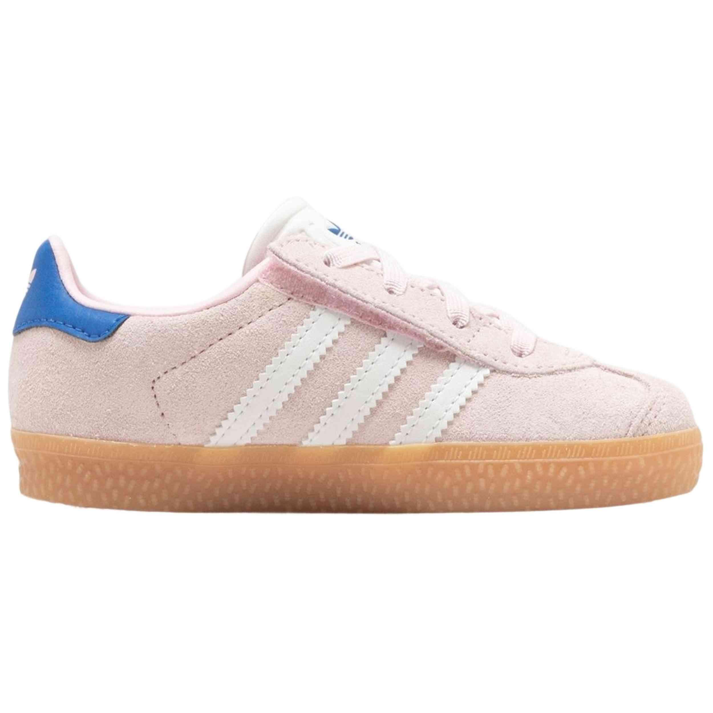 Schoen Adidas model JQ9414 voor unisex 3/4