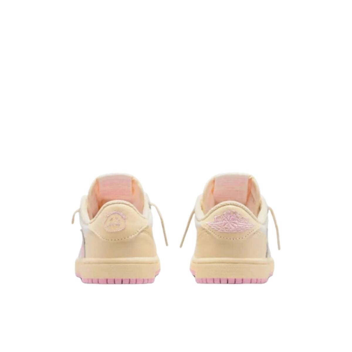 Scarpe  1 Retro Low OG SP Travis Scott Shy Pink Enfant 4/5