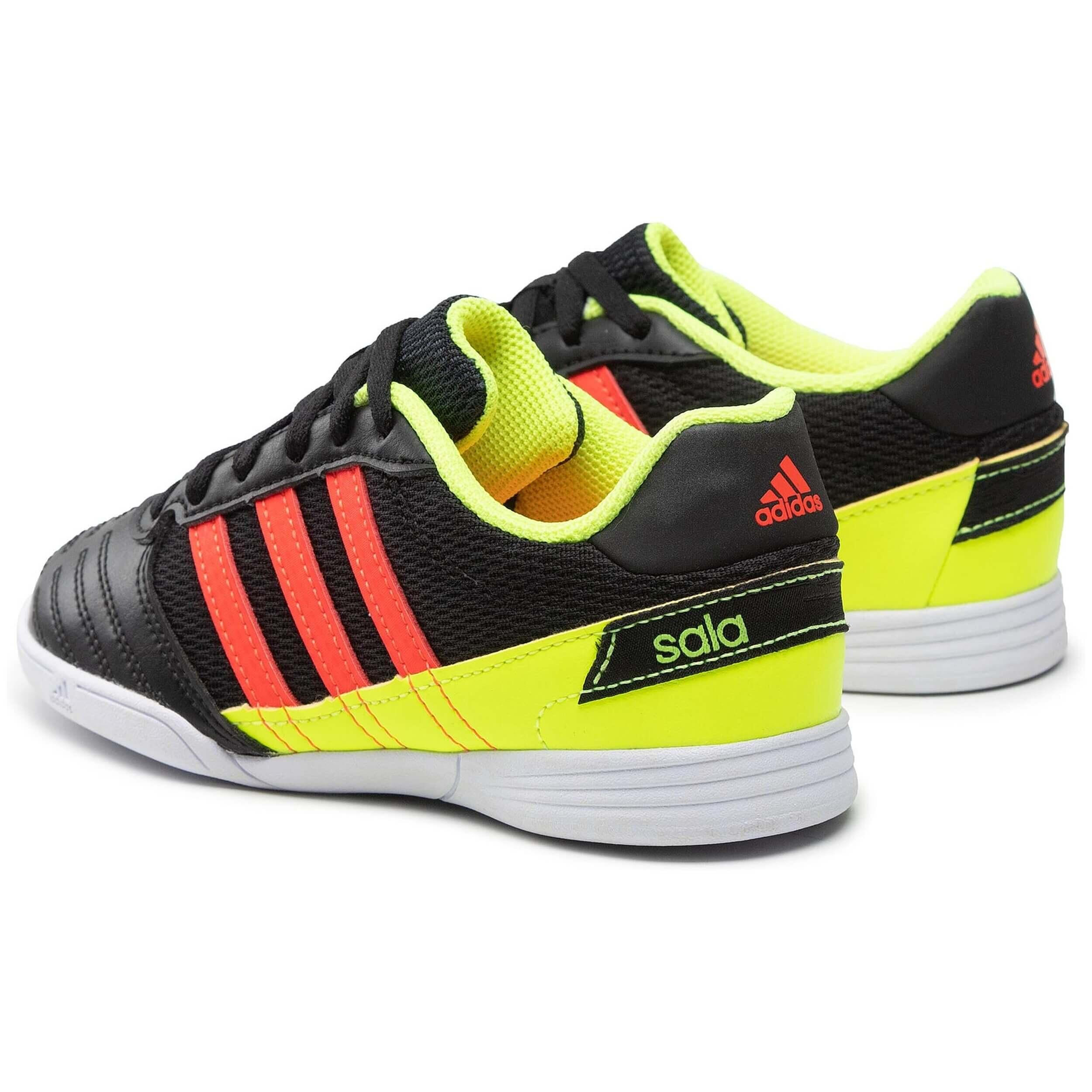 Schoen Adidas model HR0153 voor unisex jongens 3/5