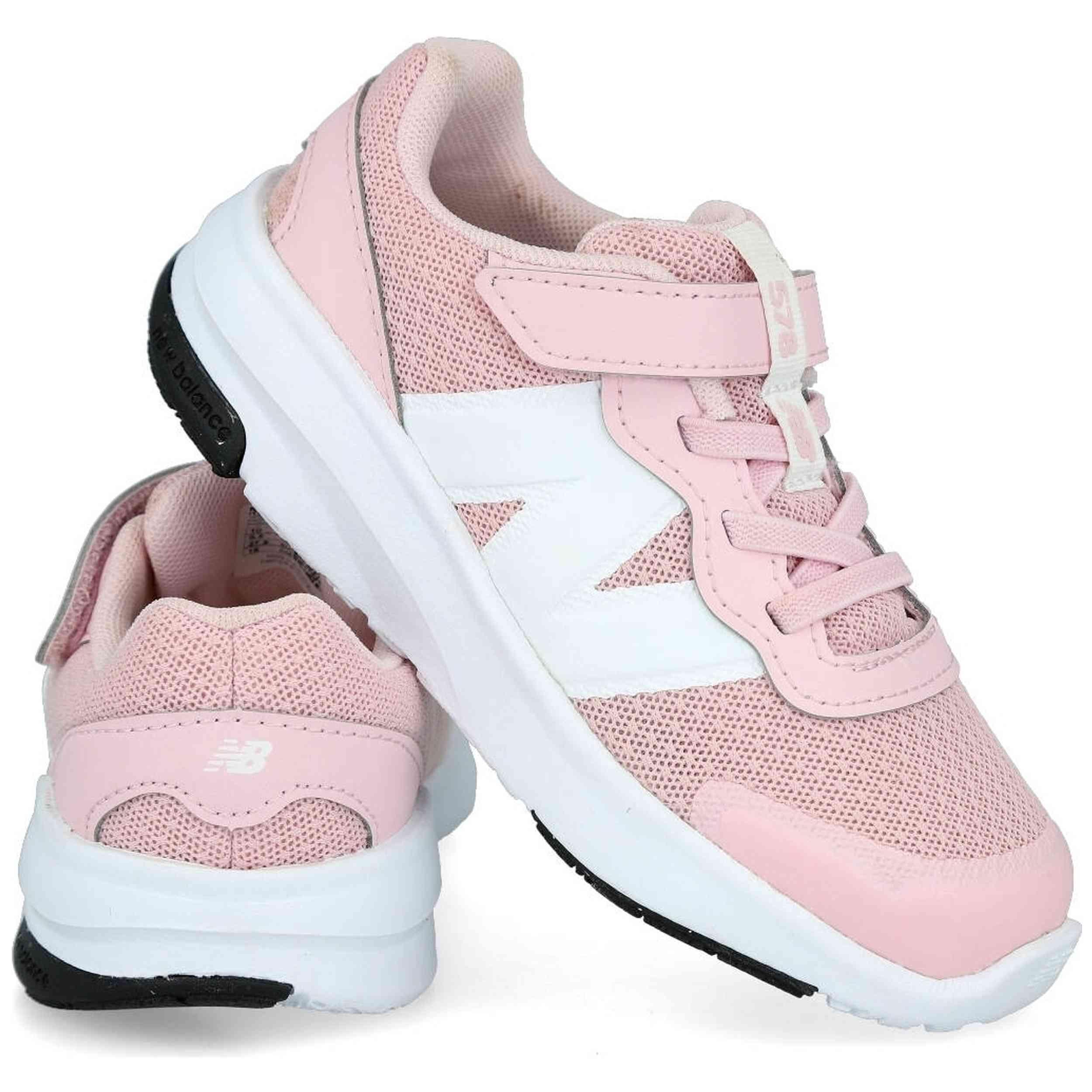 NEW BALANCE picture