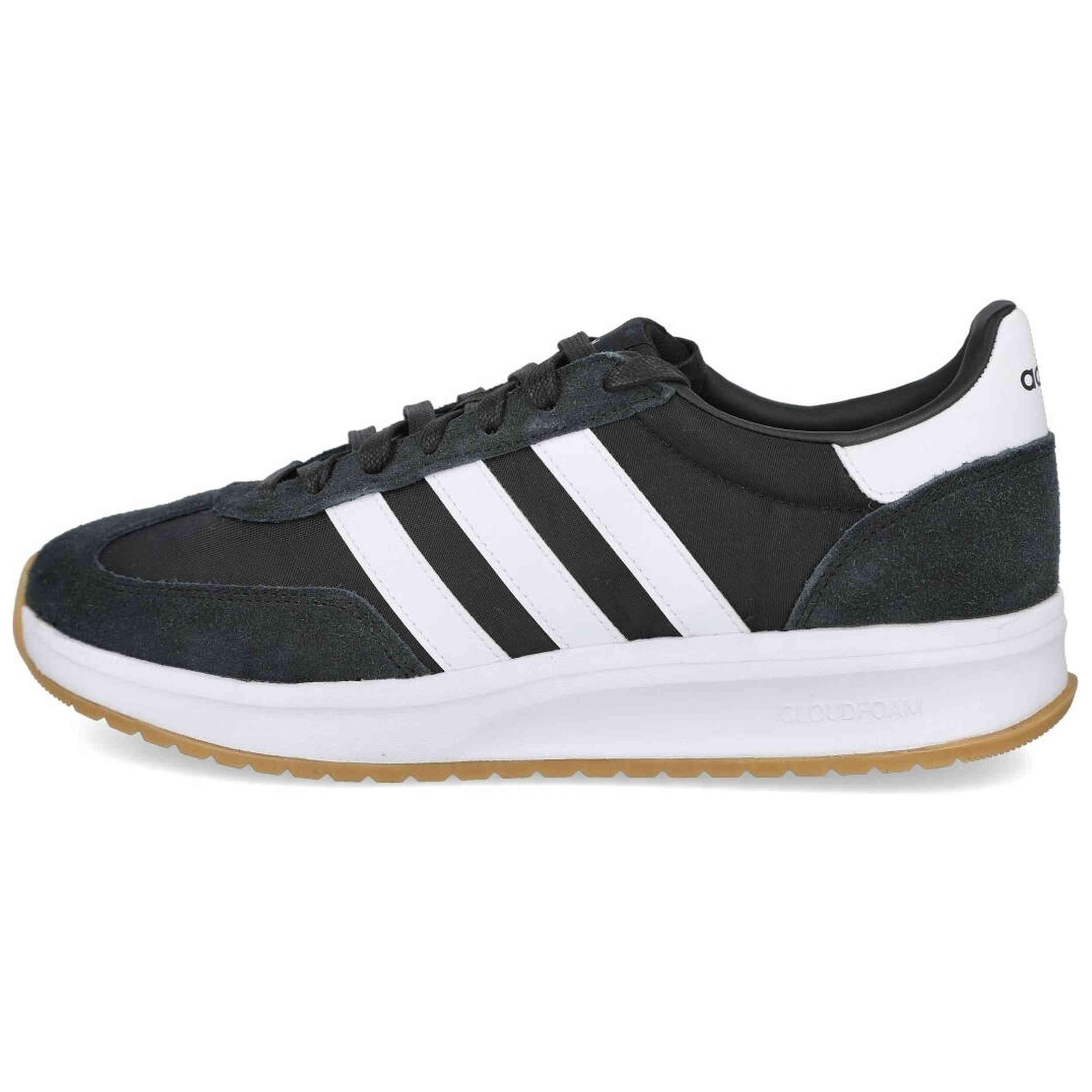 Scarpe Adidas modello IH8585 per uomini 2/3