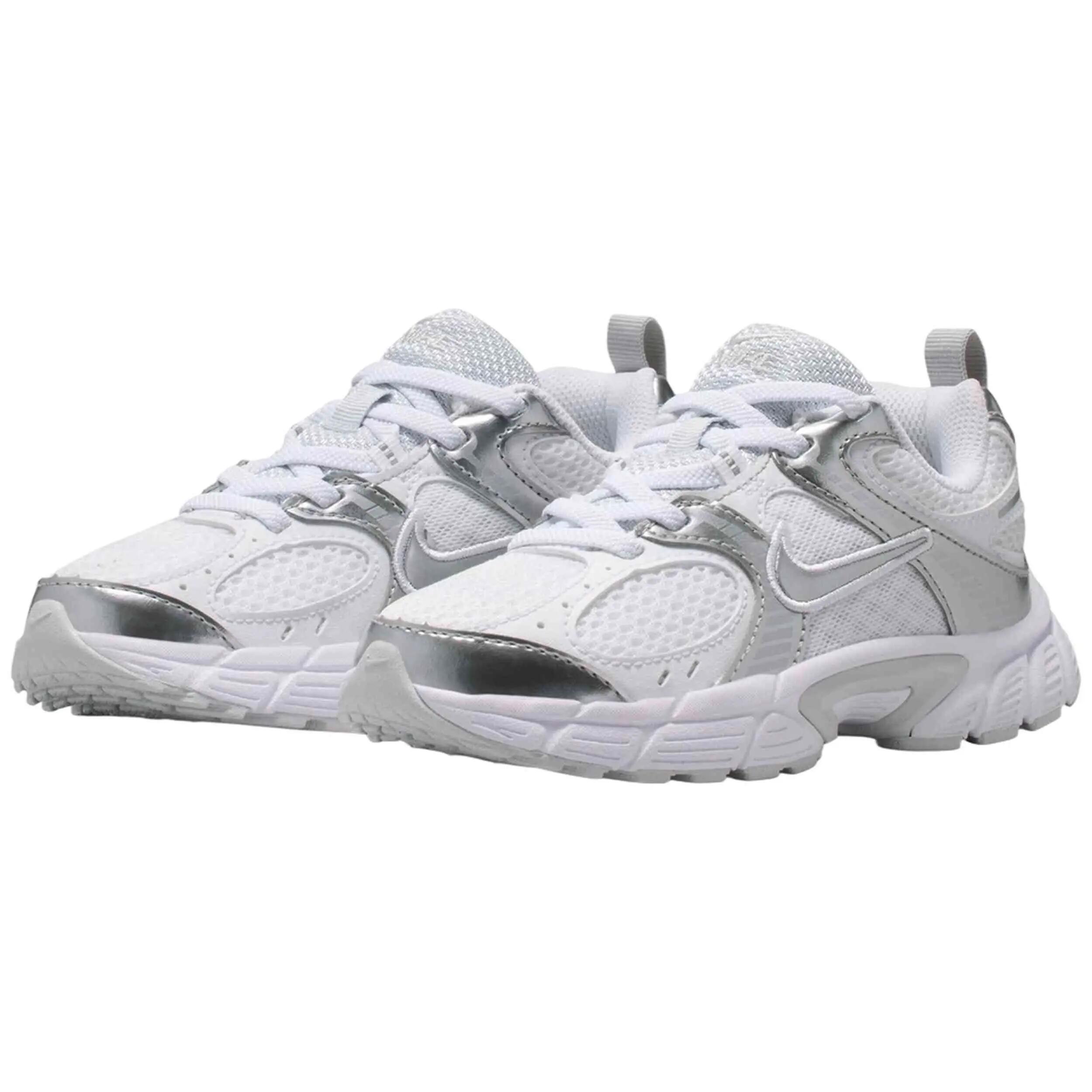 Sapatilhas Nike modelo HQ6412-103 para crianças unissex 5/5