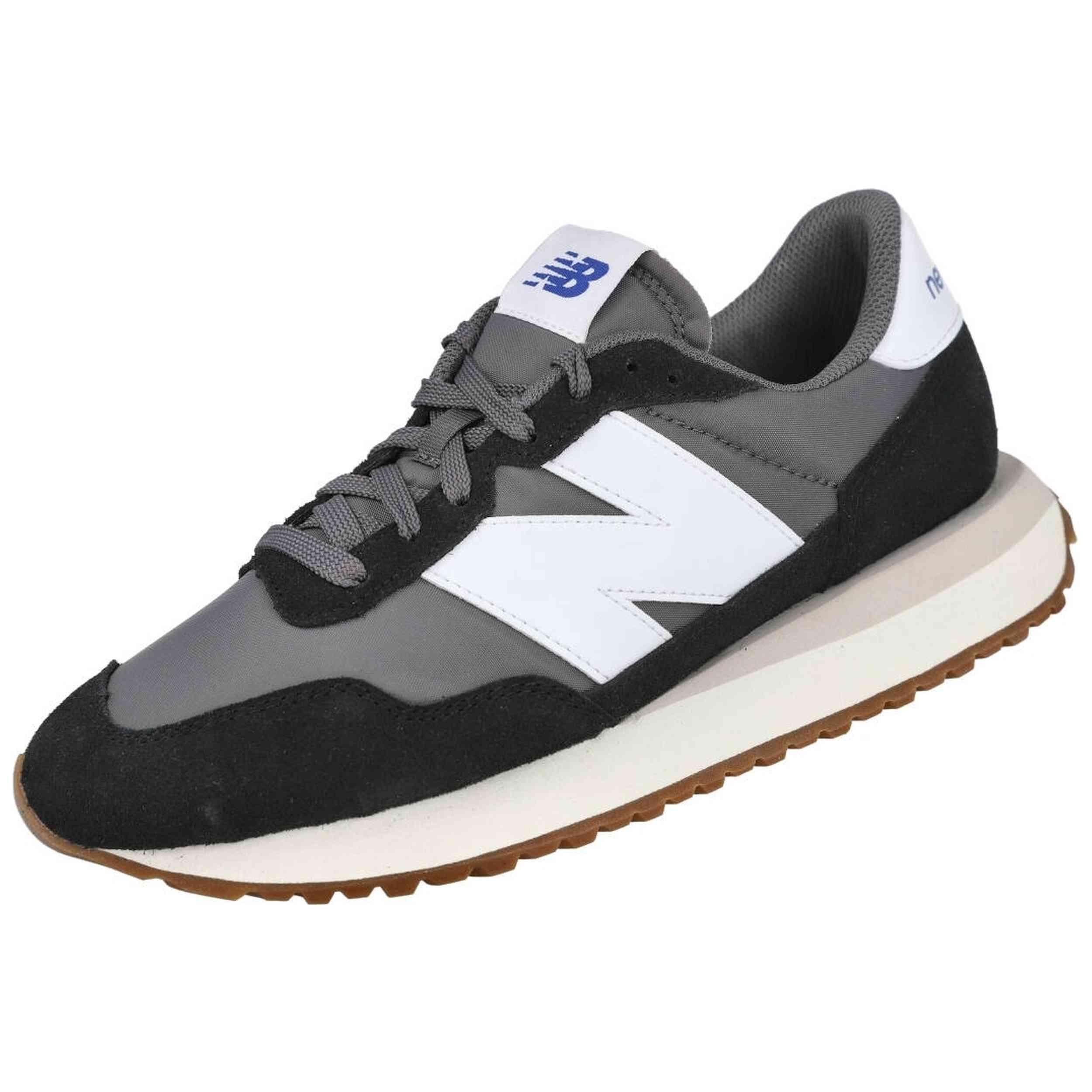 NEW BALANCE picture