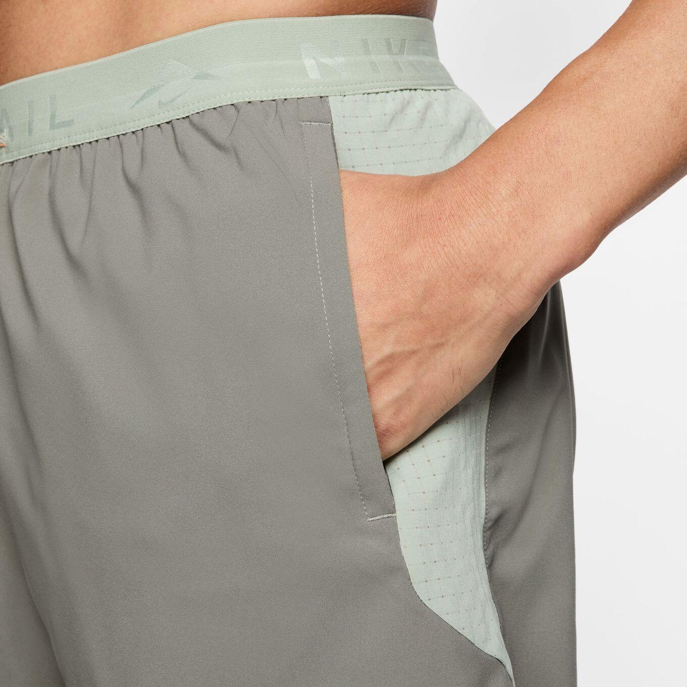 Pantalones cortos Nike Dri-Fit Trail 6in Khaki para hombre 4/5