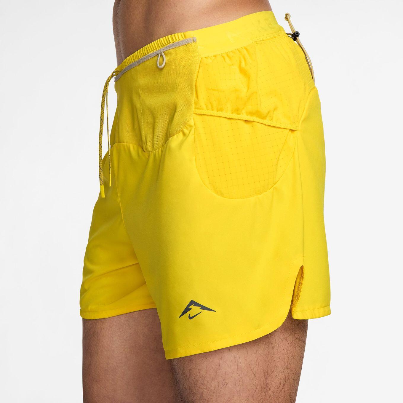 Pantalón Corto Nike Dri-Fit ADV Second Sunrise 5in Amarillo, Hombre 3/5