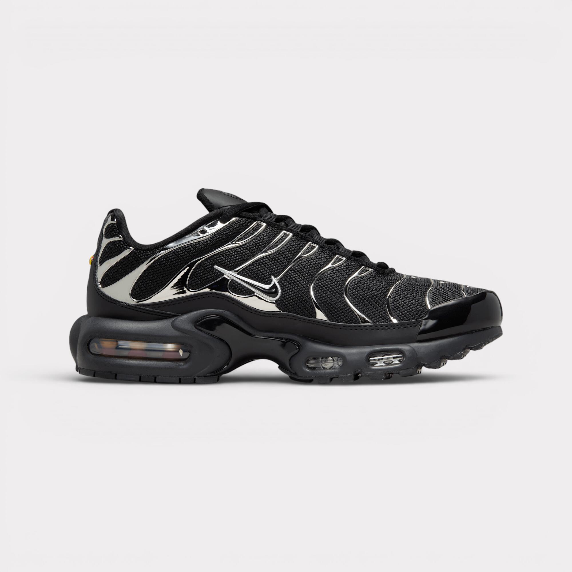 Nike Air Max Plus - Black Chrome (W) 3/7