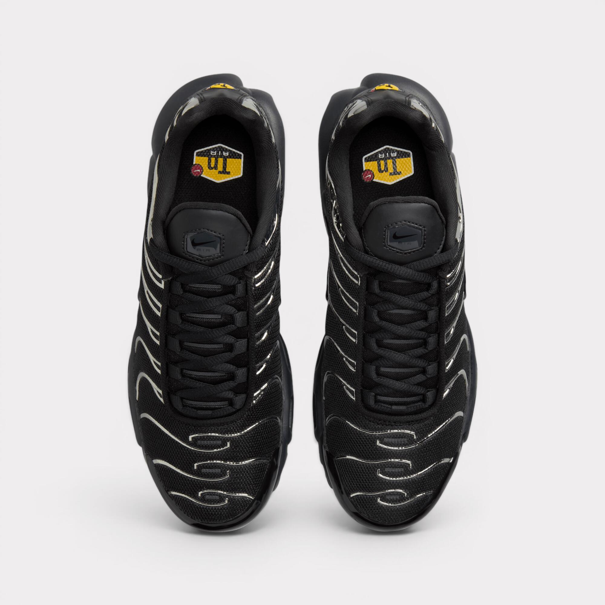 Nike Air Max Plus - Black Chrome (W) 5/7