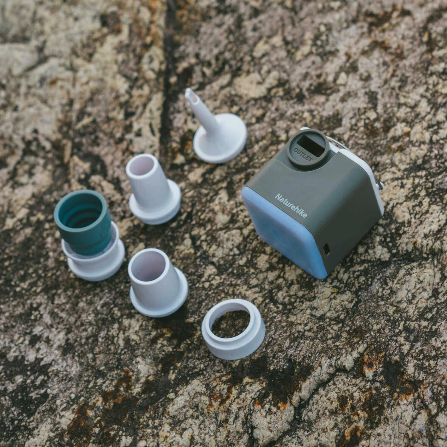 Naturehike Mini-Luftpumpe - USB-C. LED-Licht 2/3