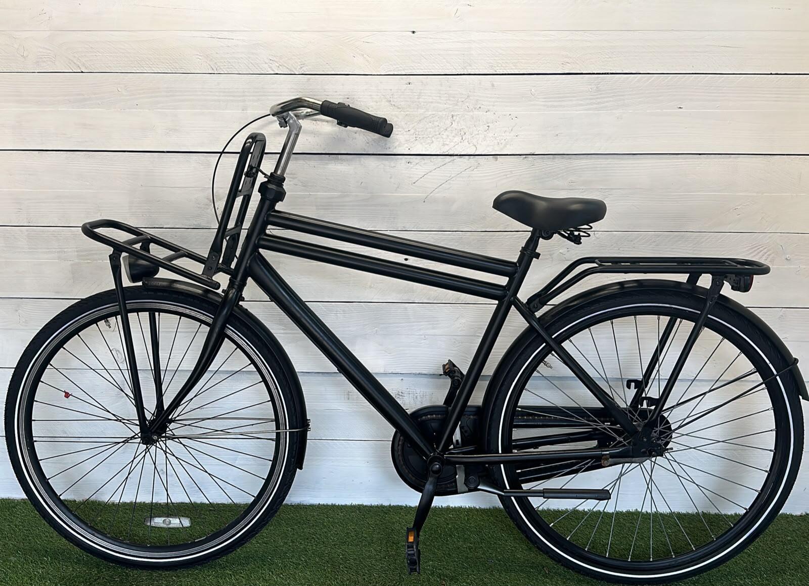 Tweedehands zwarte Transport stadsfiets 28" - met voordrager en verlichting. 3/3