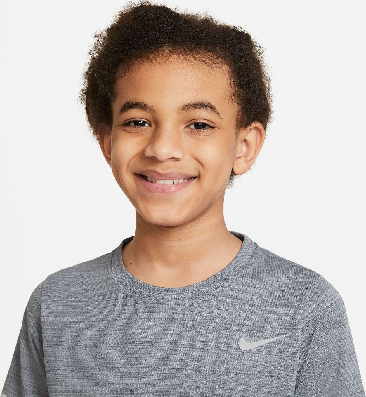 Maillot de manga corta Nike Dri-Fit Miler Gris Niño 5/7
