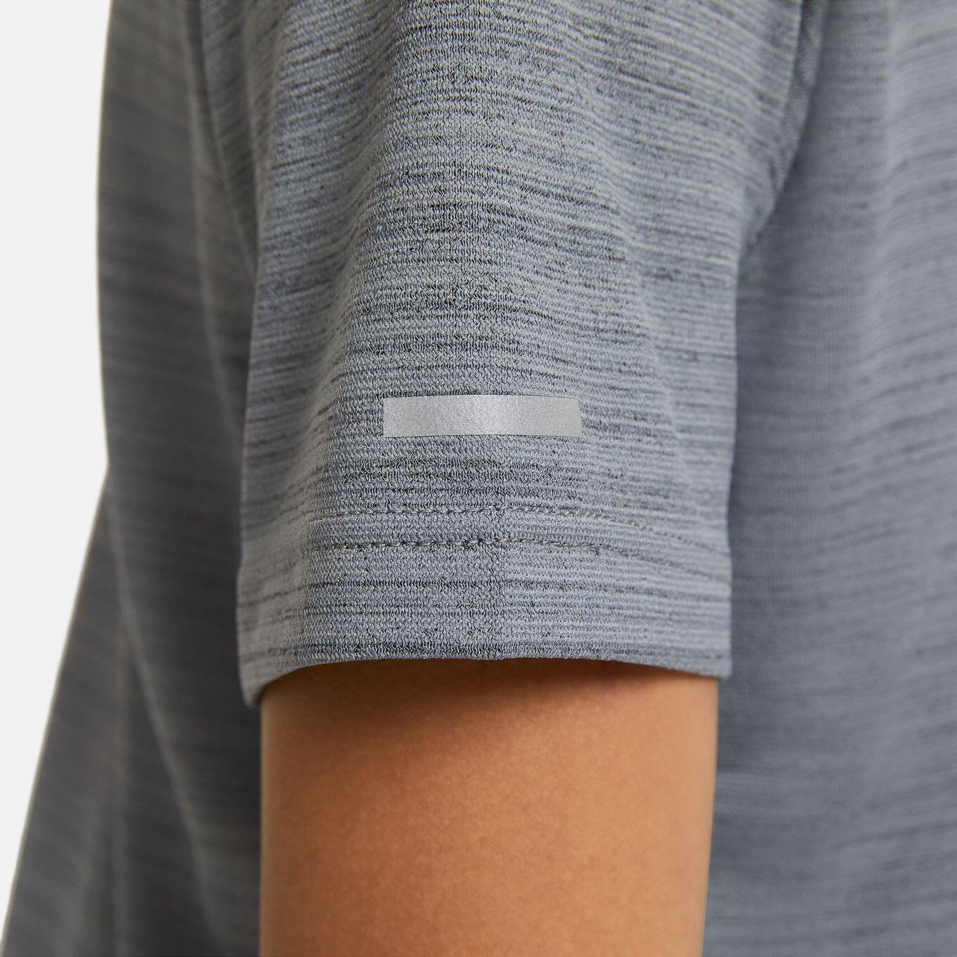 Maillot de manga corta Nike Dri-Fit Miler Gris Niño 6/7