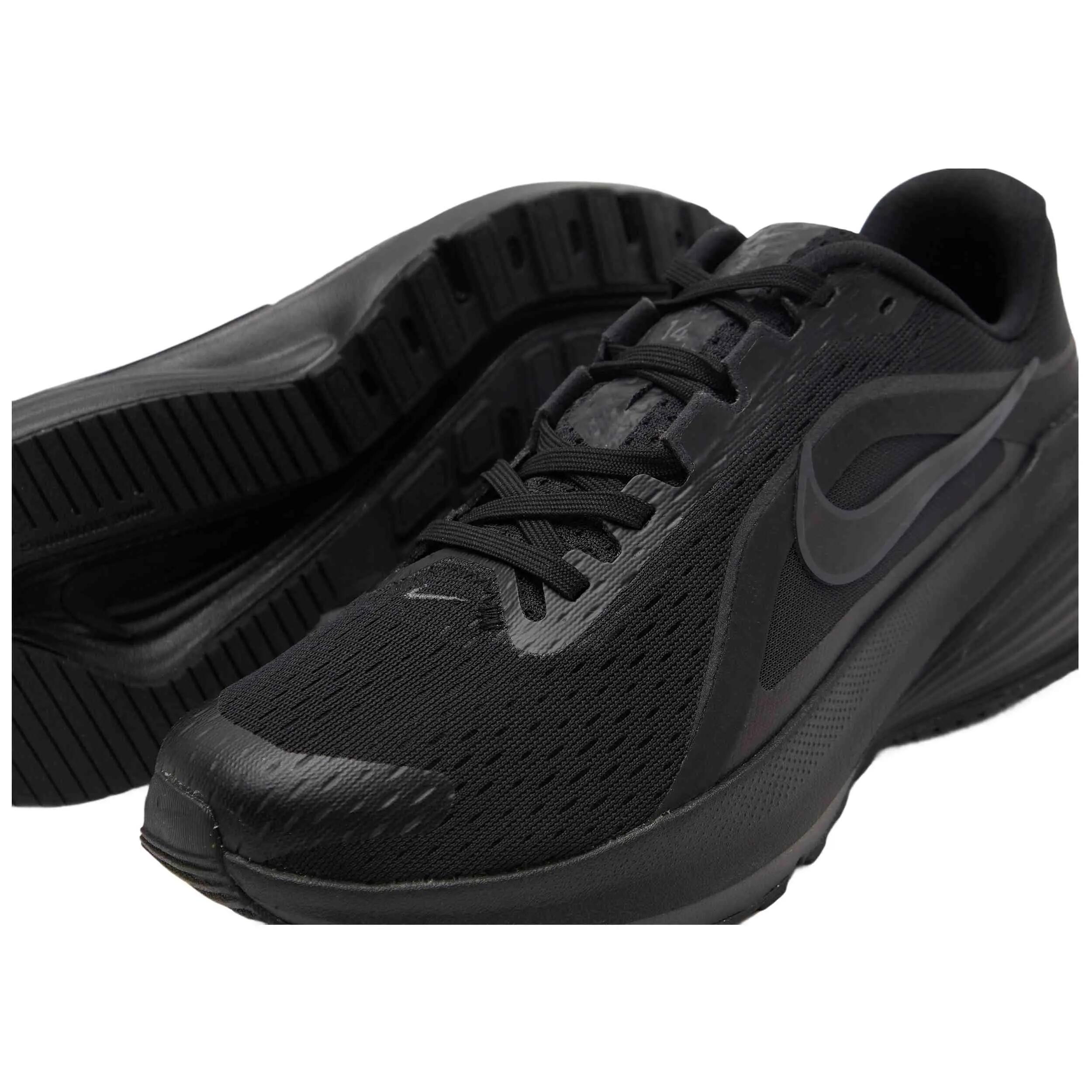 Scarpe Nike modello IB1899-001 per uomini 4/5