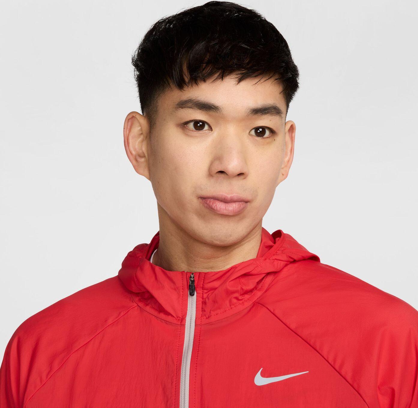 Casaco corta-vento Nike Stride vermelho para homem 3/7