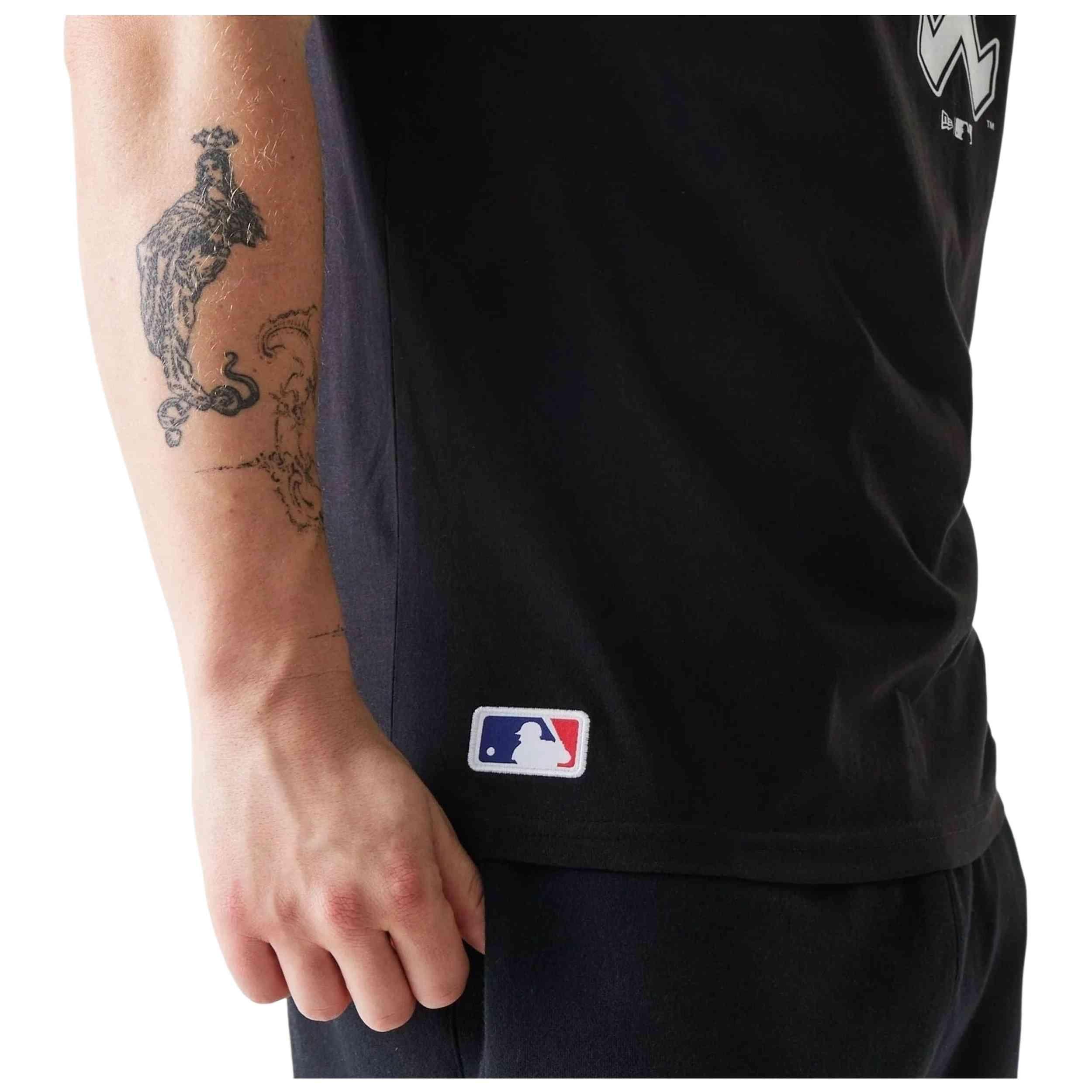 Maglia a maniche corte New era modello 60590464 per uomini 4/5