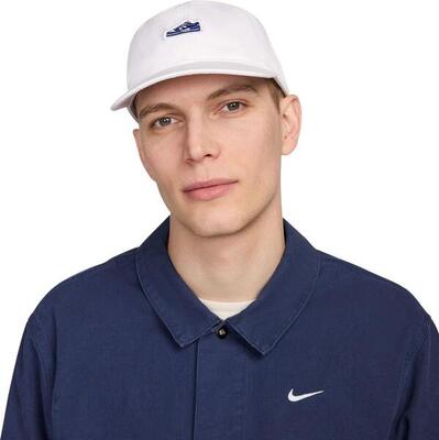 Nike club witte pet