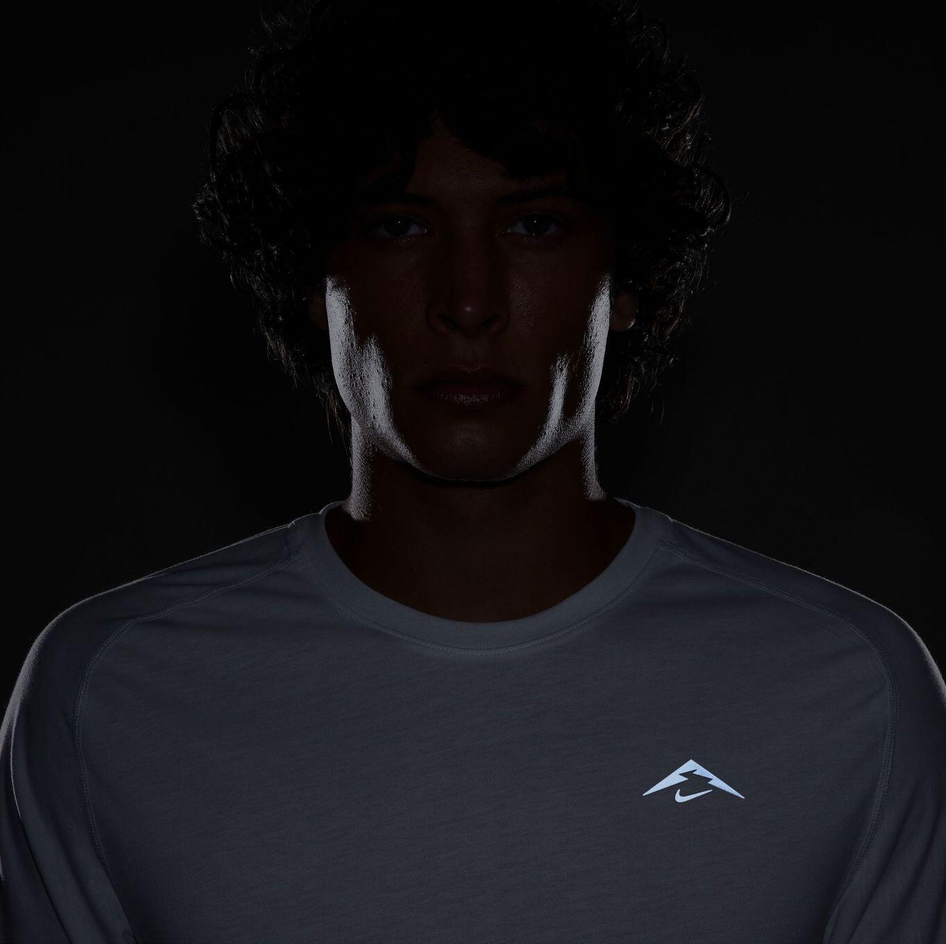 T-Shirt Running Nike Dri-Fit ADV Solar Chase Blanc Homme 4/4