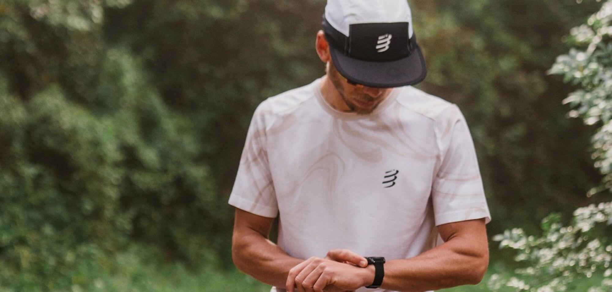 T-Shirt Running Compressport Performance Blanc/Marron Homme 5/6
