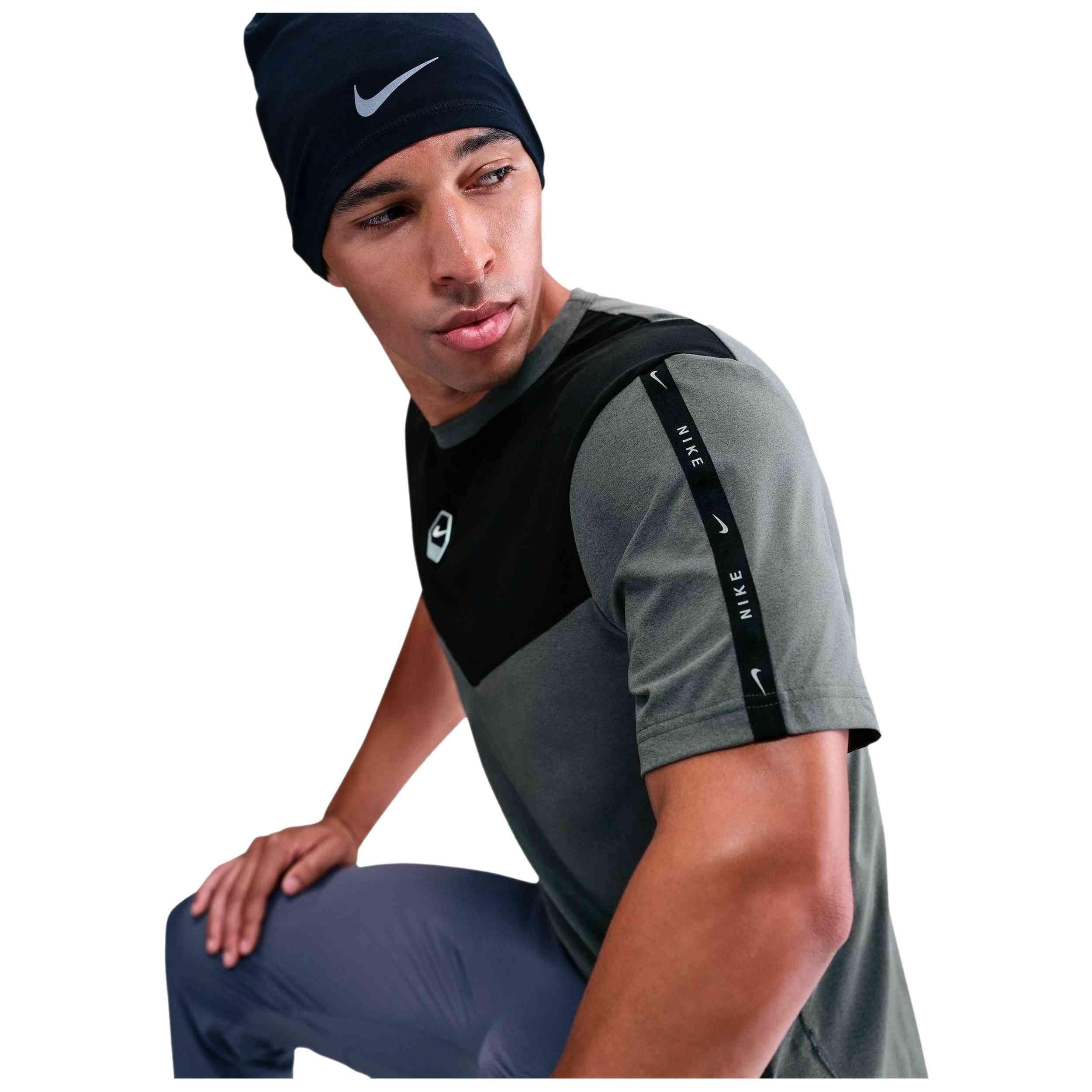 Camiseta de manga corta Nike modelo Nike Sportswear para hombre 3/5