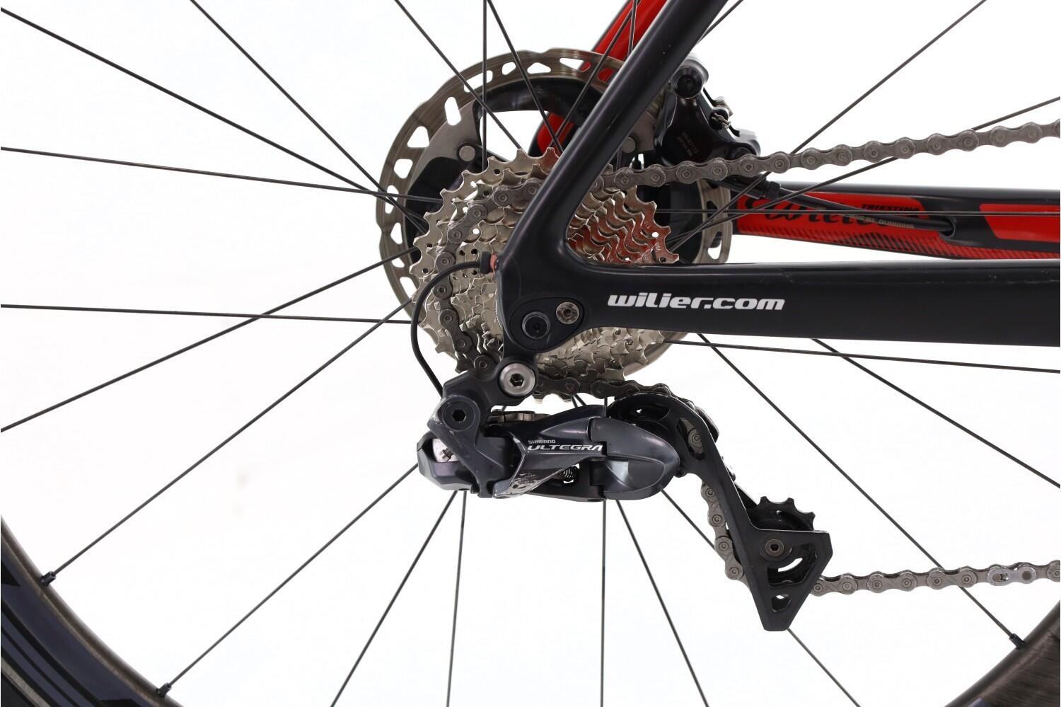Vélo de route reconditionné · Wilier Cento 10 Air Di2 11V · Très bon état 3/8