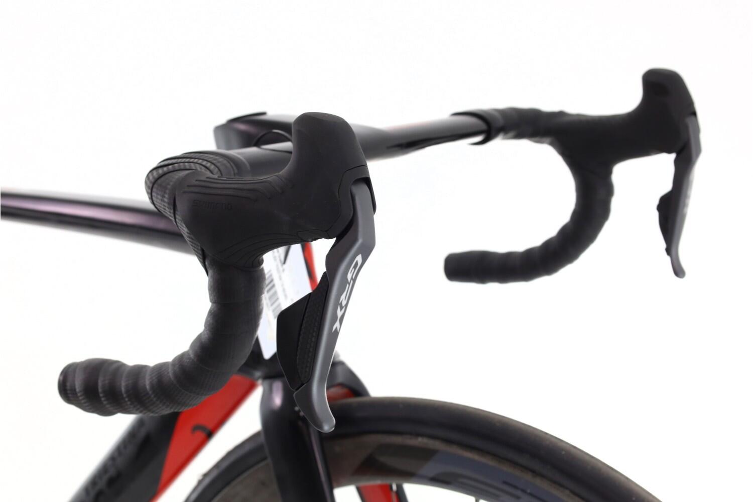 Vélo de route reconditionné · Wilier Cento 10 Air Di2 11V · Très bon état 6/8