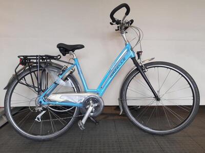 Gazelle fuente, blauw
