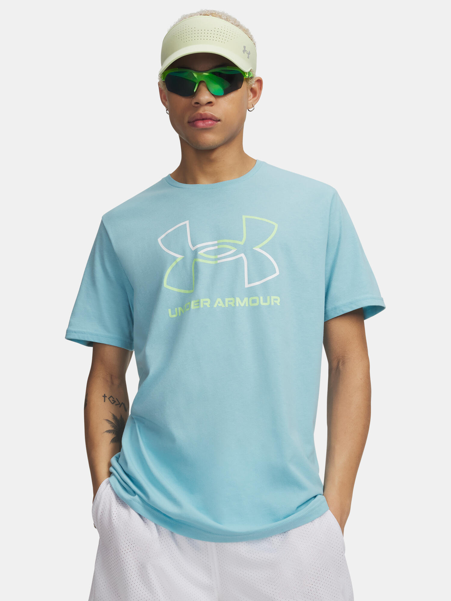 UNDER ARMOUR picture