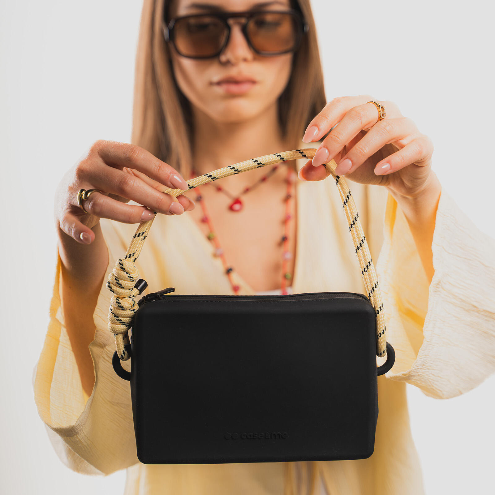 Jelly Bag – handtas met tweekleurige koordgrepen 4/7