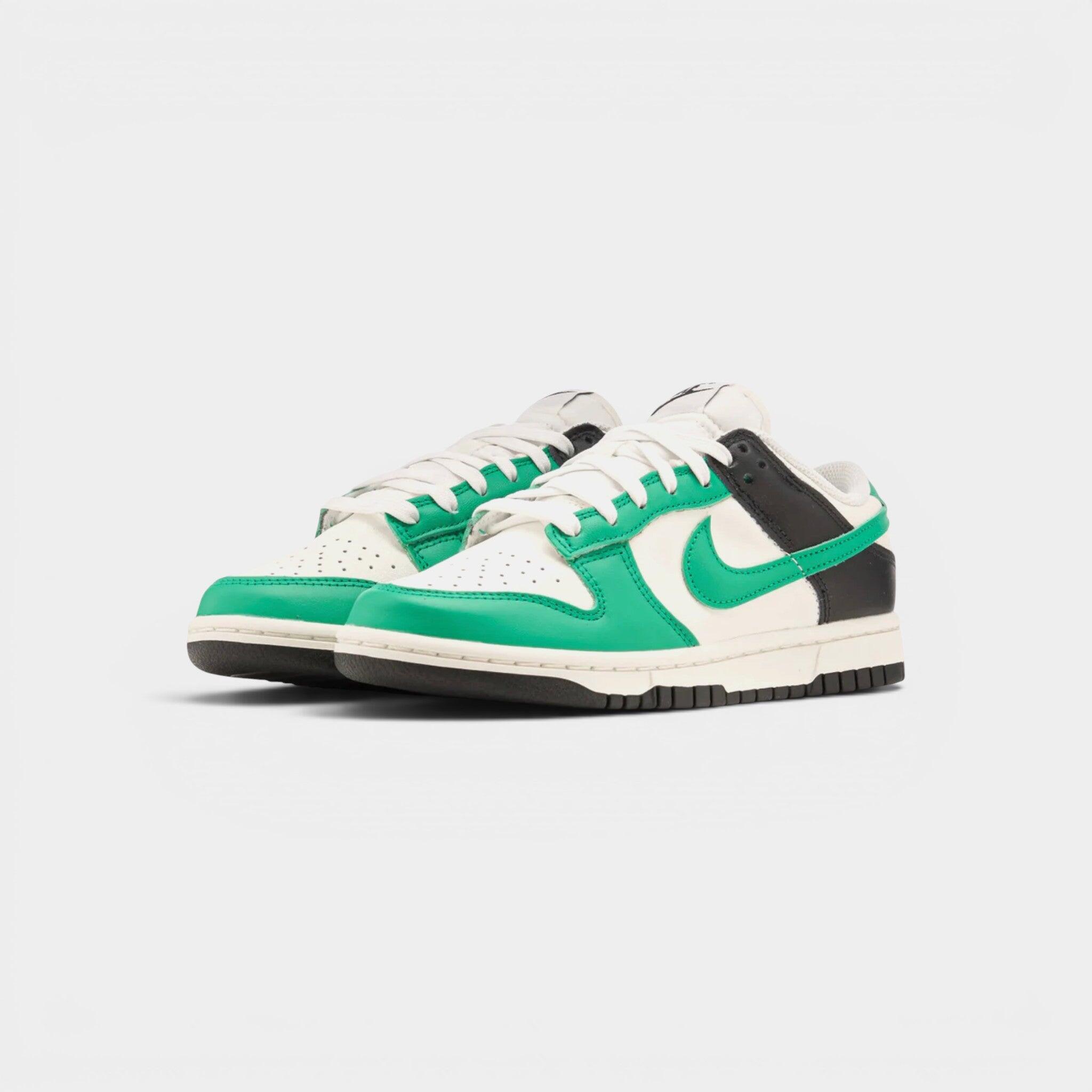 Nike Dunk Low Celtics (Women's) 3/4