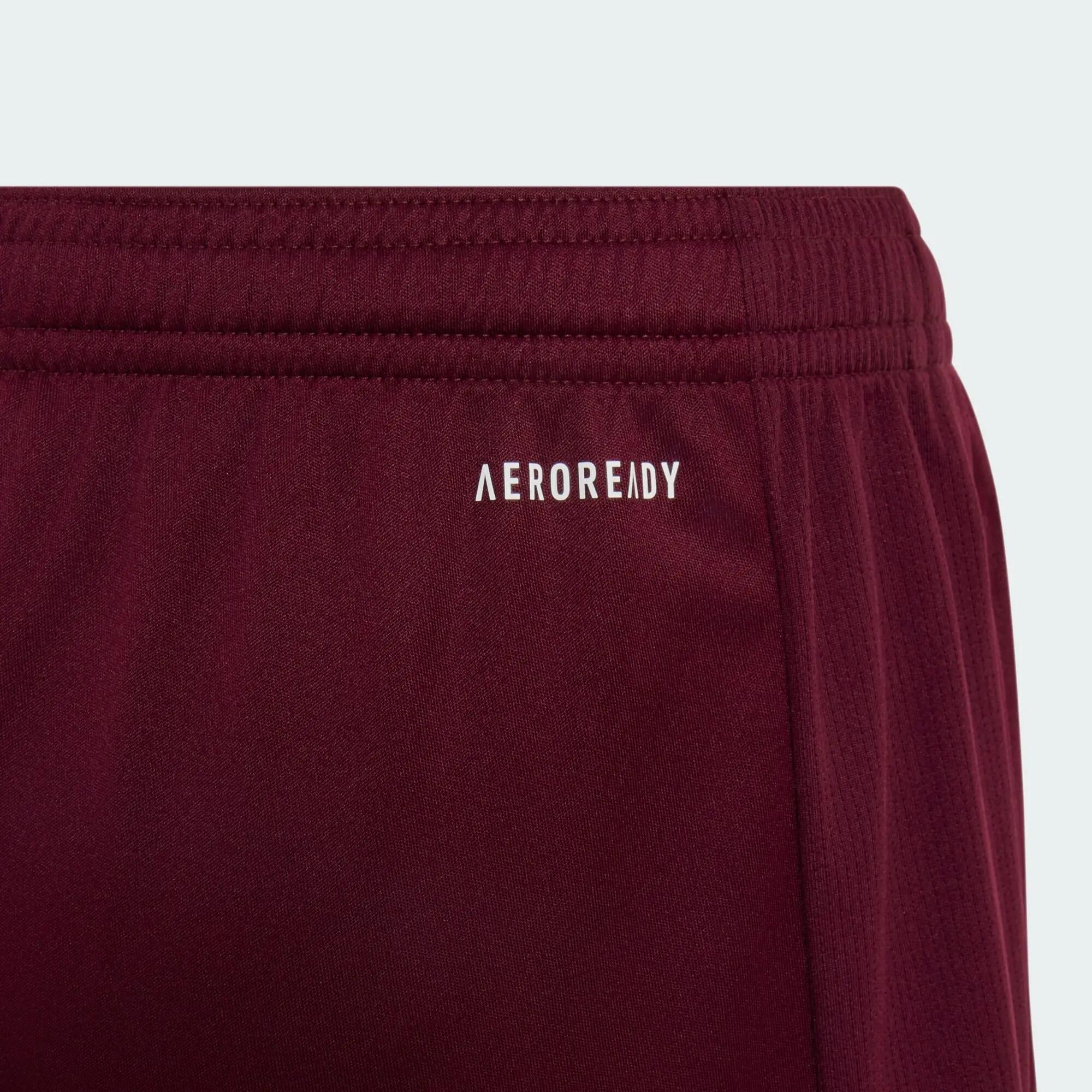 Short Train Essentials Logo Regular Fit Junior 3/5