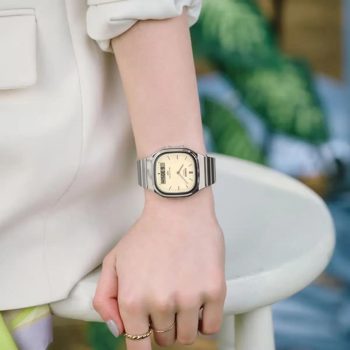 AQ-240E-7A2EF Vintage Collection Unisex Watch 3/5