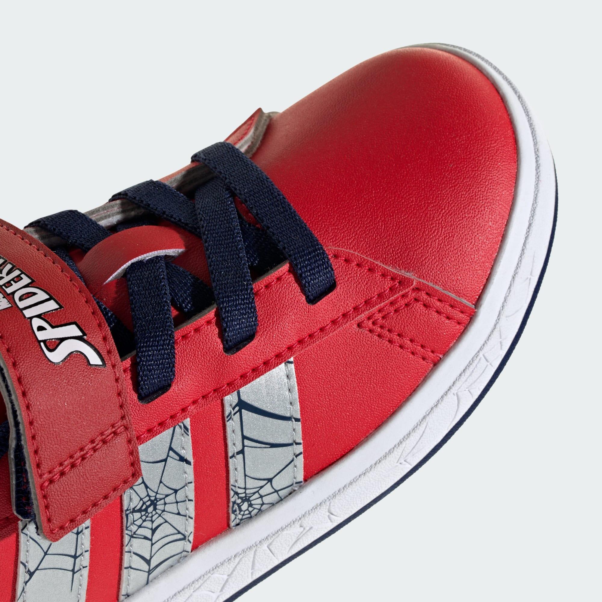PANTOFELKI DLA DZIECI ADIDAS MARVEL SPIDER-MAN GRAND 6/7