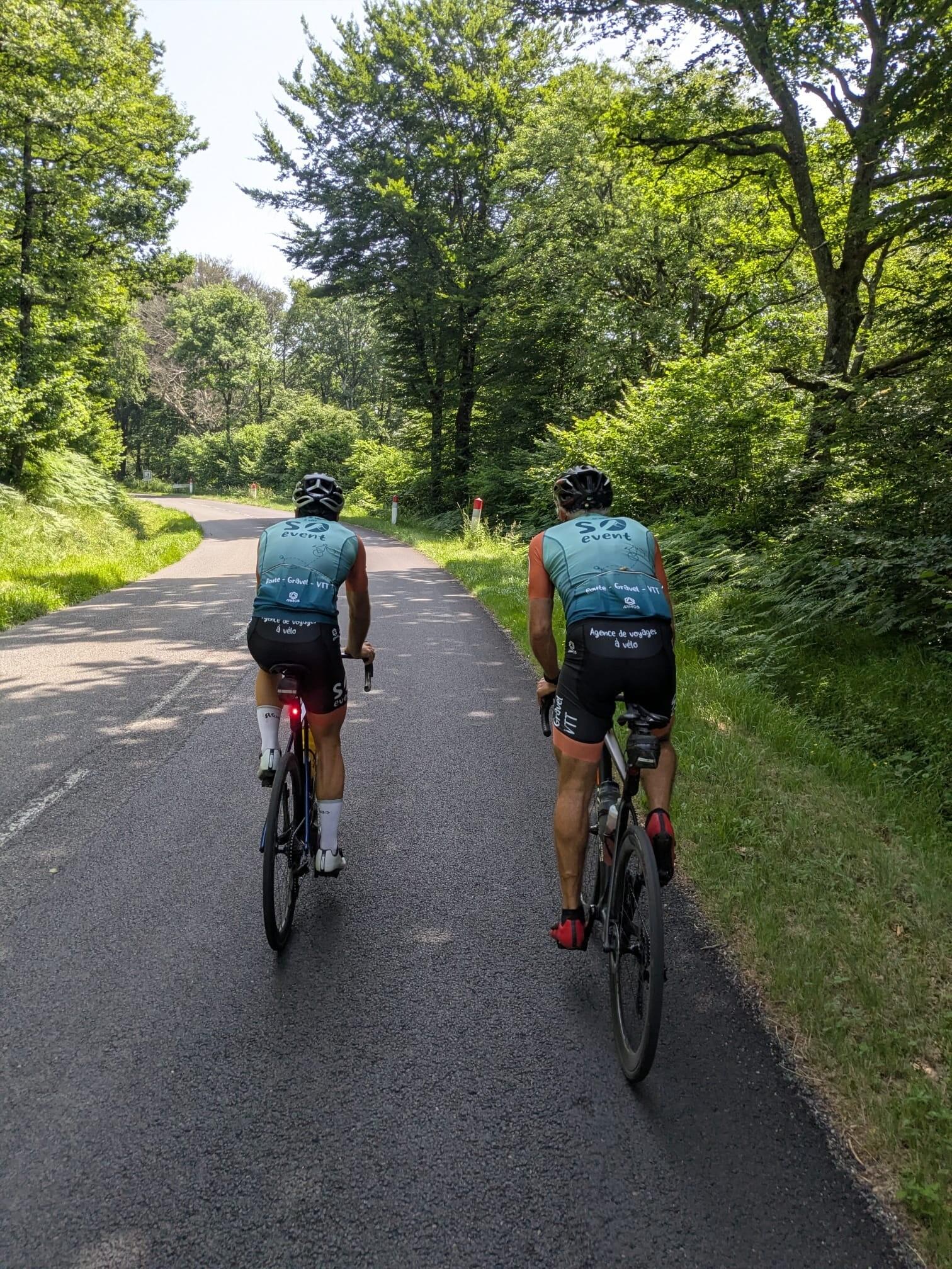DECATHLON TRAVEL picture