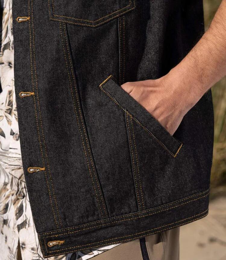 Veste Sans Manches en Jean Noir  5/7