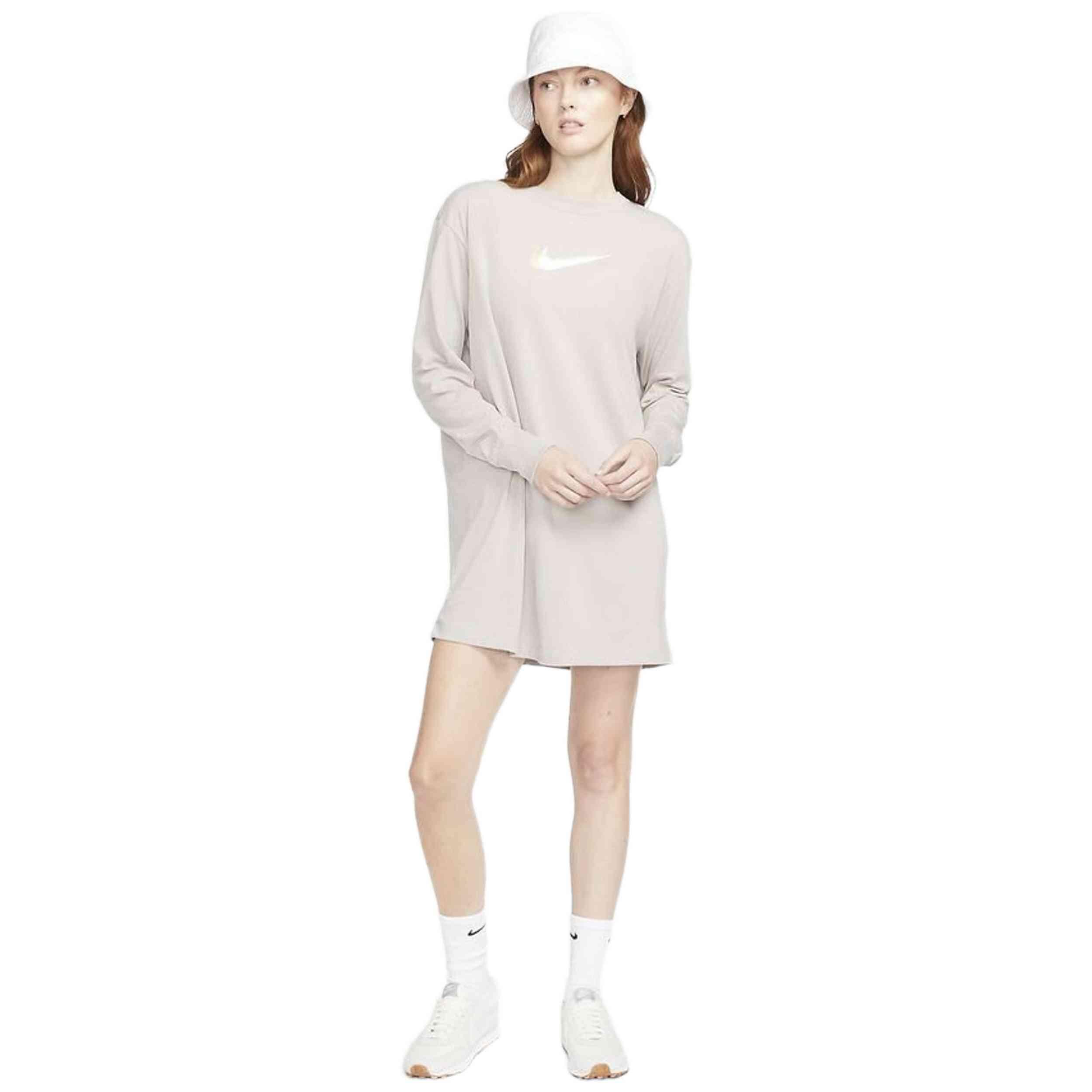 Robe t-shirt Nike modèle DO2580-033 pour femmes 5/5