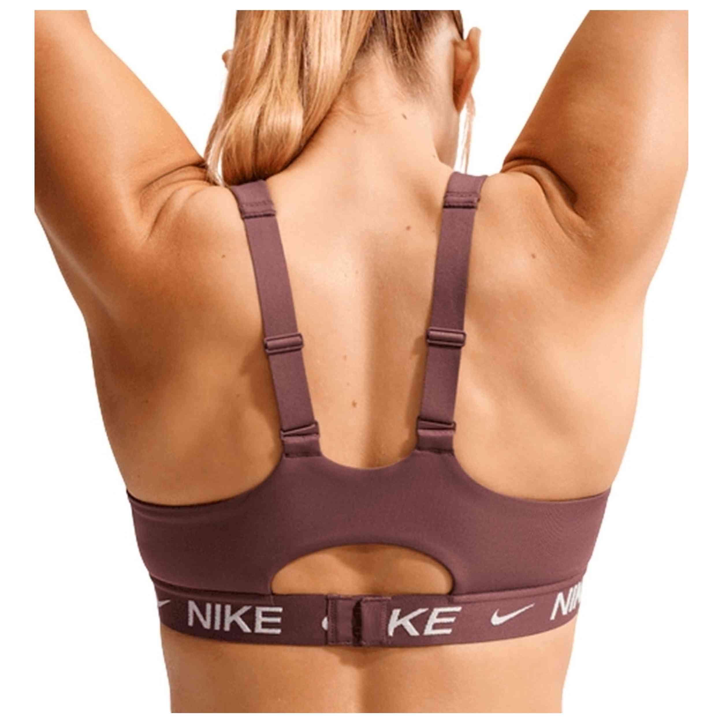 Top Nike modello FD1068-502 per donne 3/5