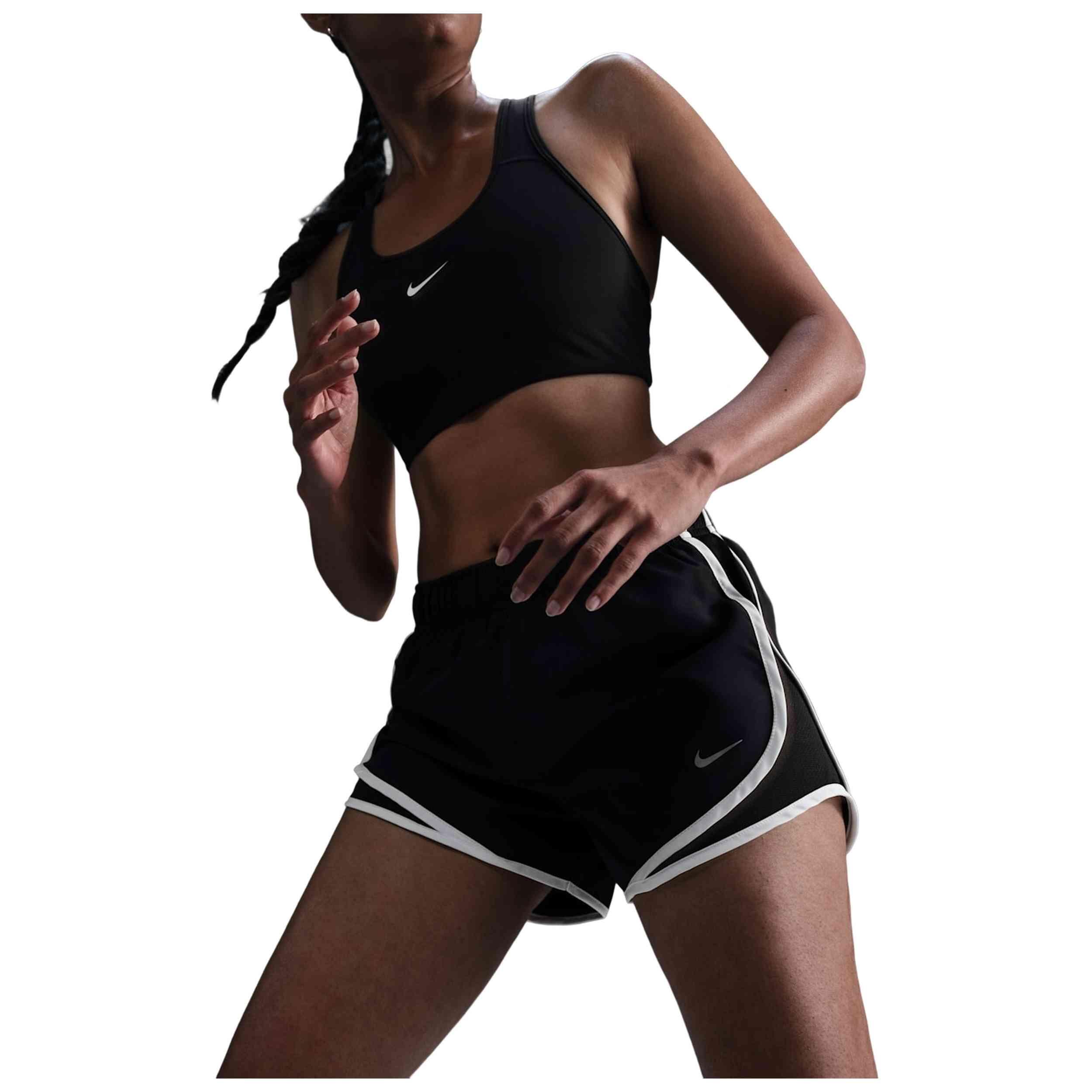 Top Nike modello HM6096 per donne 5/5