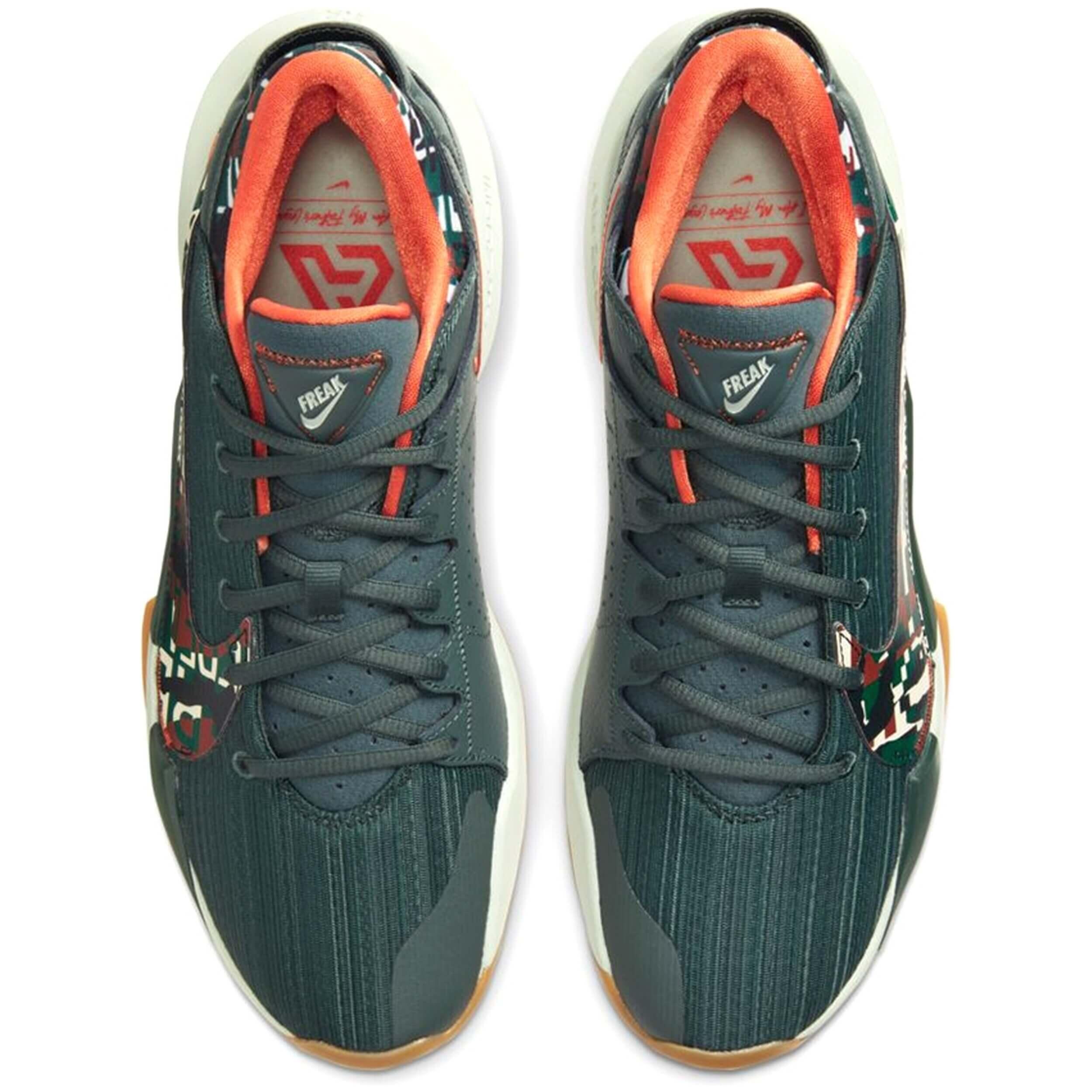 Scarpe da basket Nike modello DC9853-300 per uomini 5/5