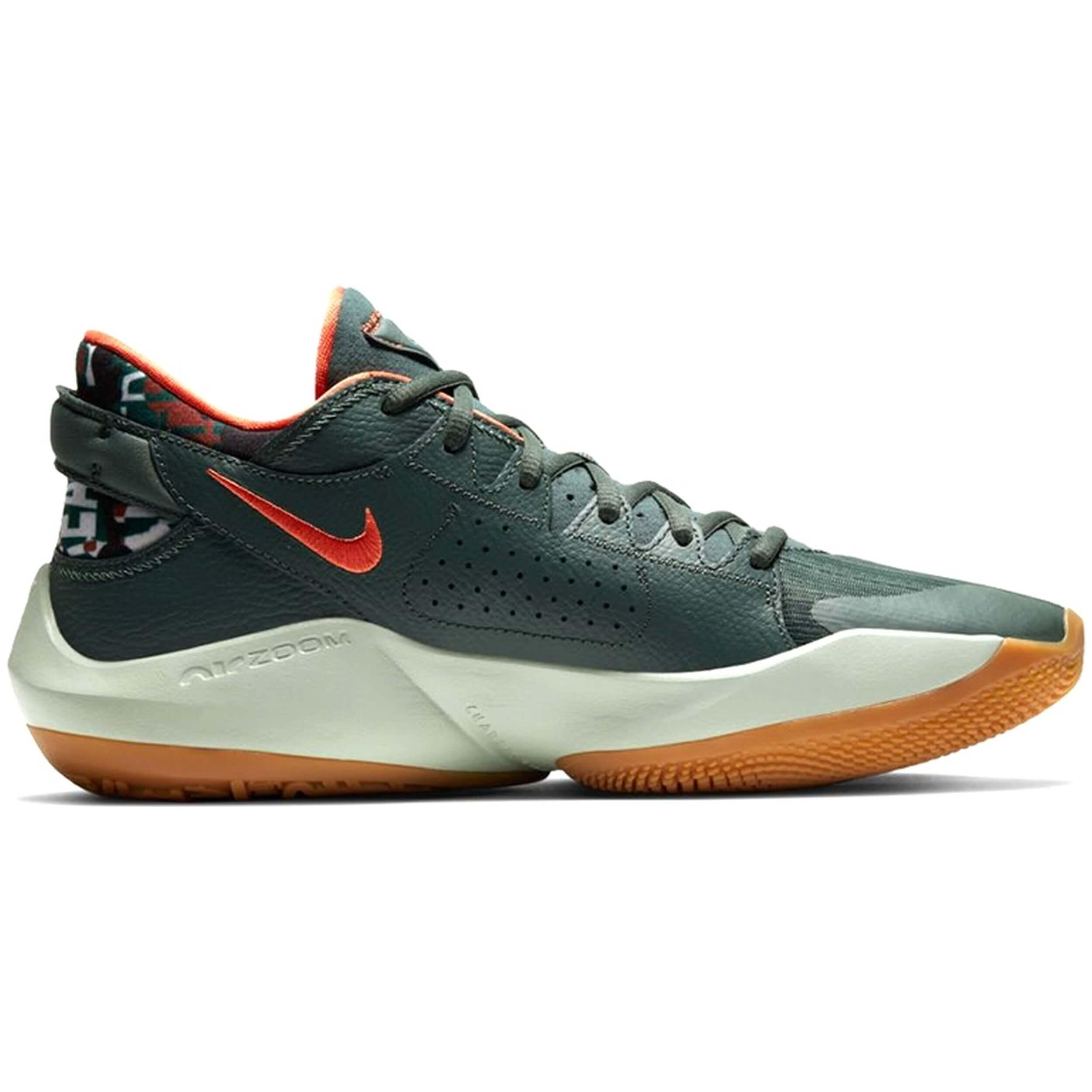 Scarpe da basket Nike modello DC9853-300 per uomini 4/5