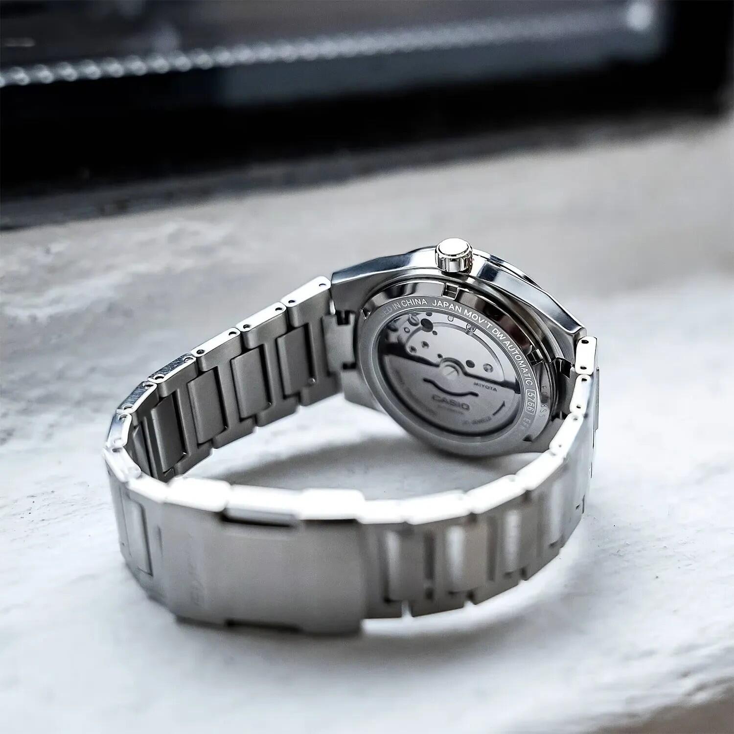 Casio Analoog  Horloge Zilverkleurig/Zilverkleurig EFK-110D-7AER 4/6